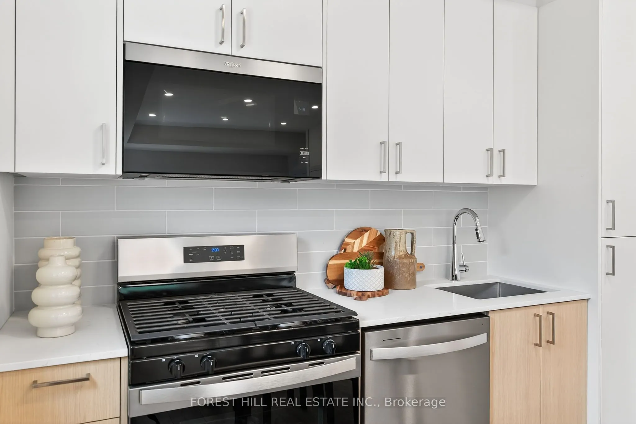 49 WILLIAM CRAGG Drive, #C