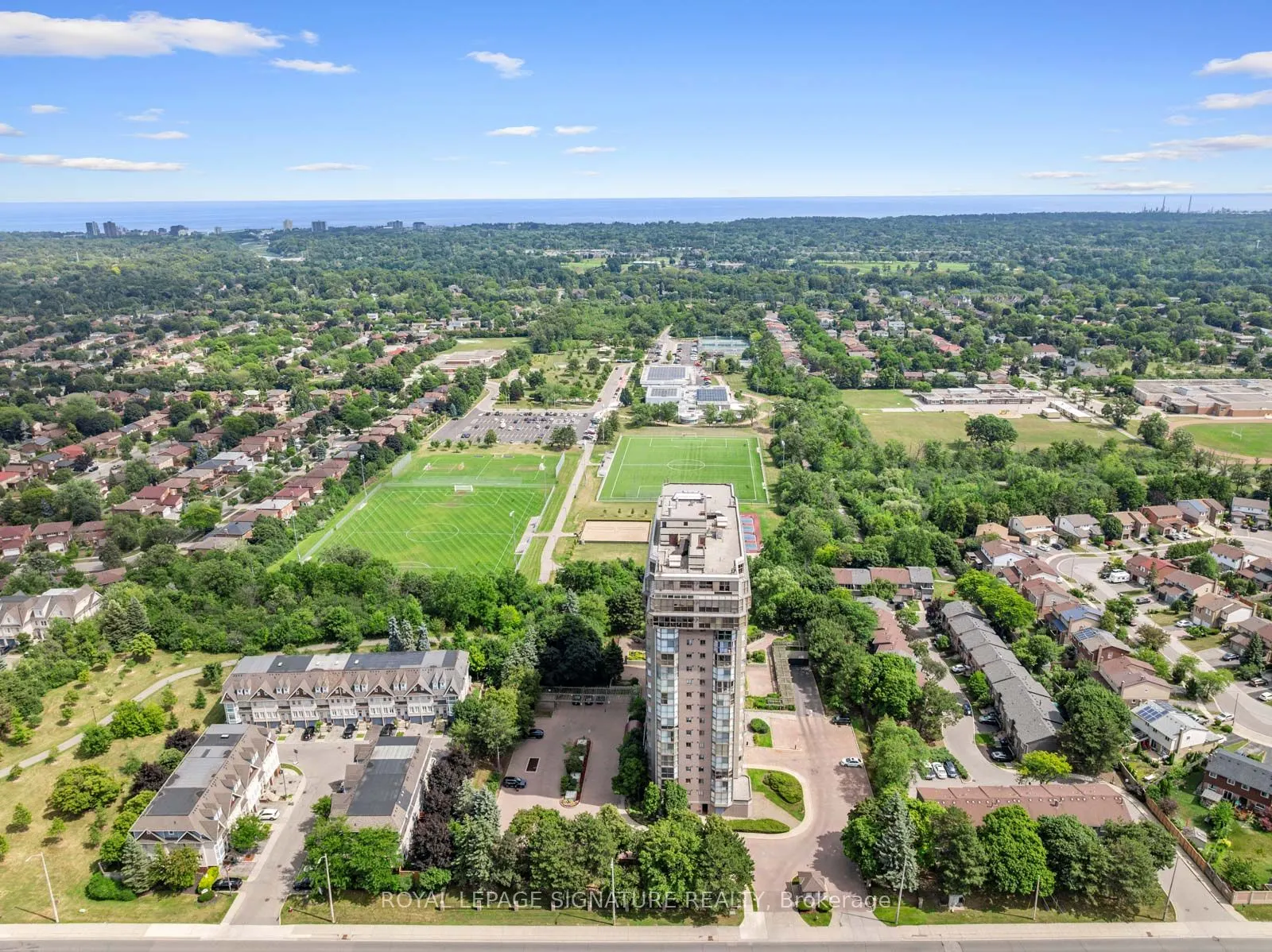 880 Dundas Street W, #LPH4