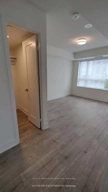 10 Eva Road, #302