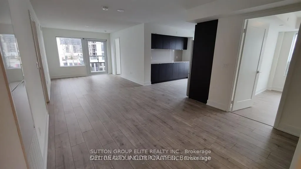 10 Eva Road, #302