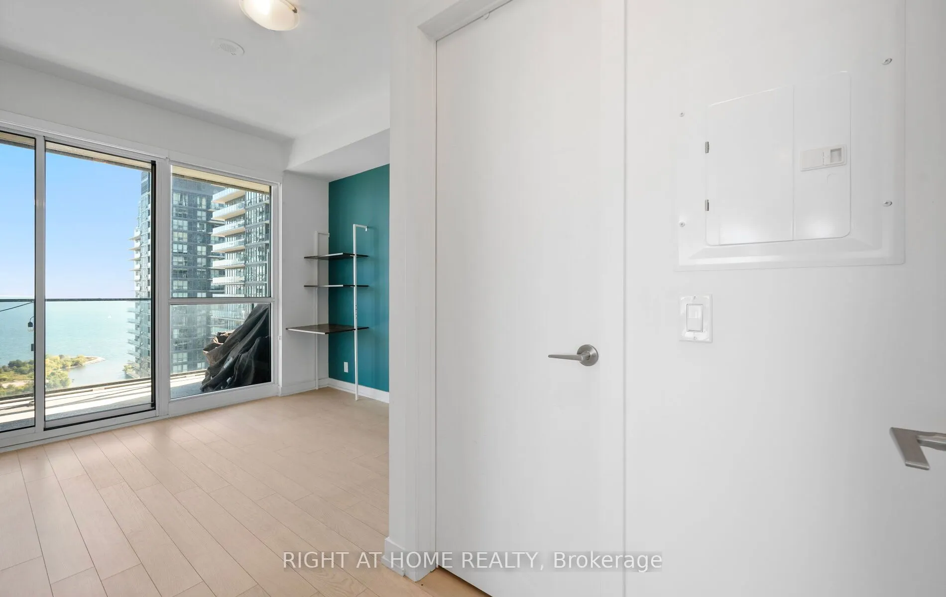 10 Park Lawn Road, #3409