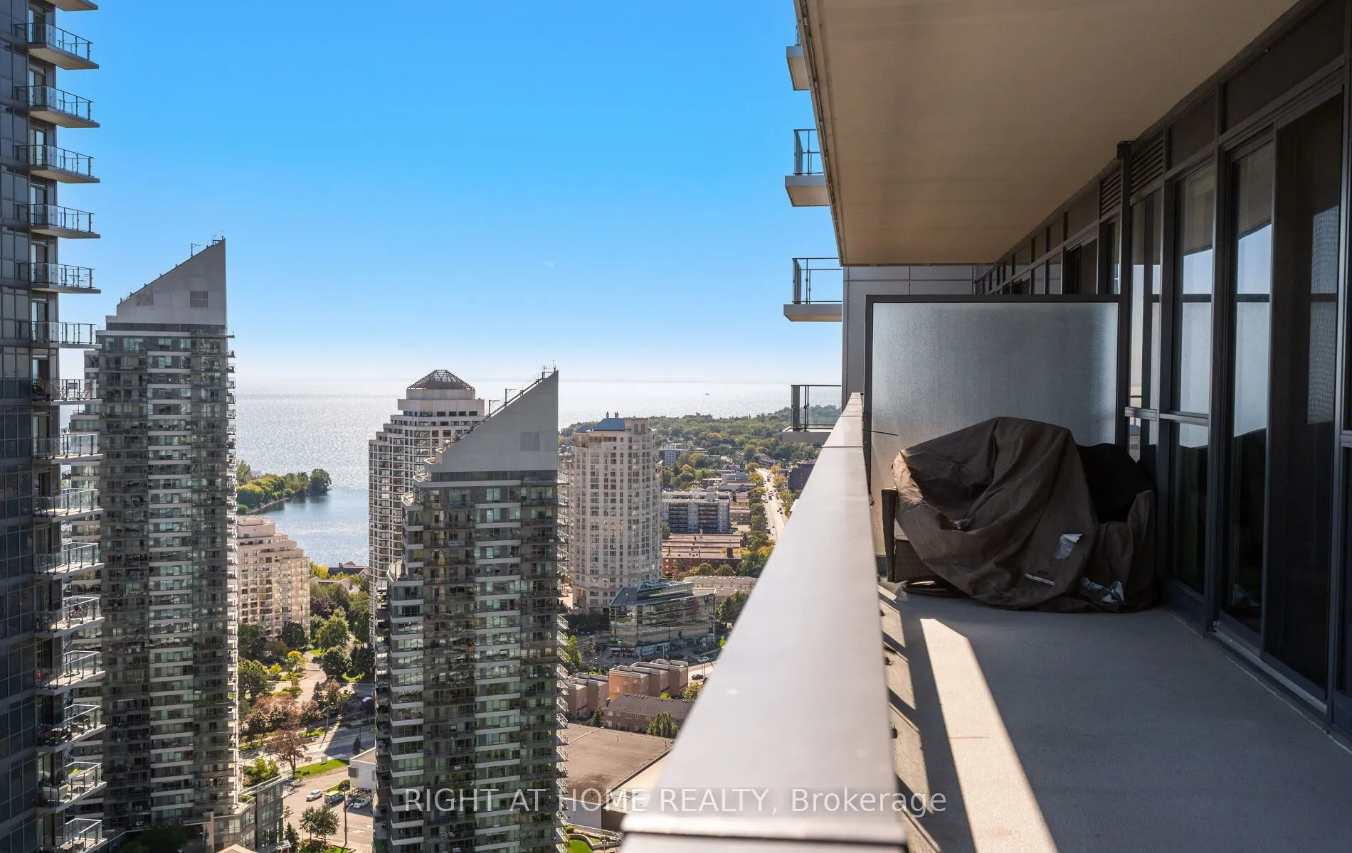 10 Park Lawn Road, #3409