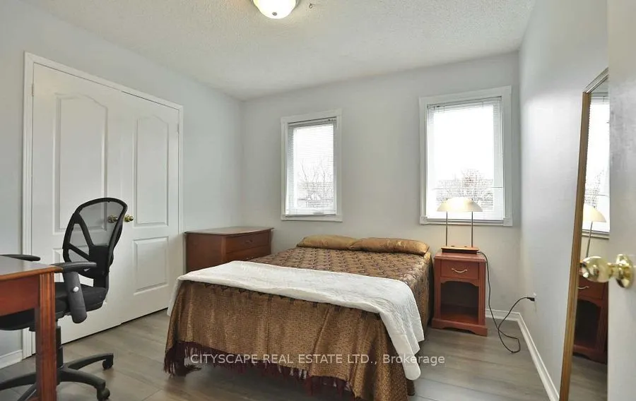 3263 Loyalist Drive
