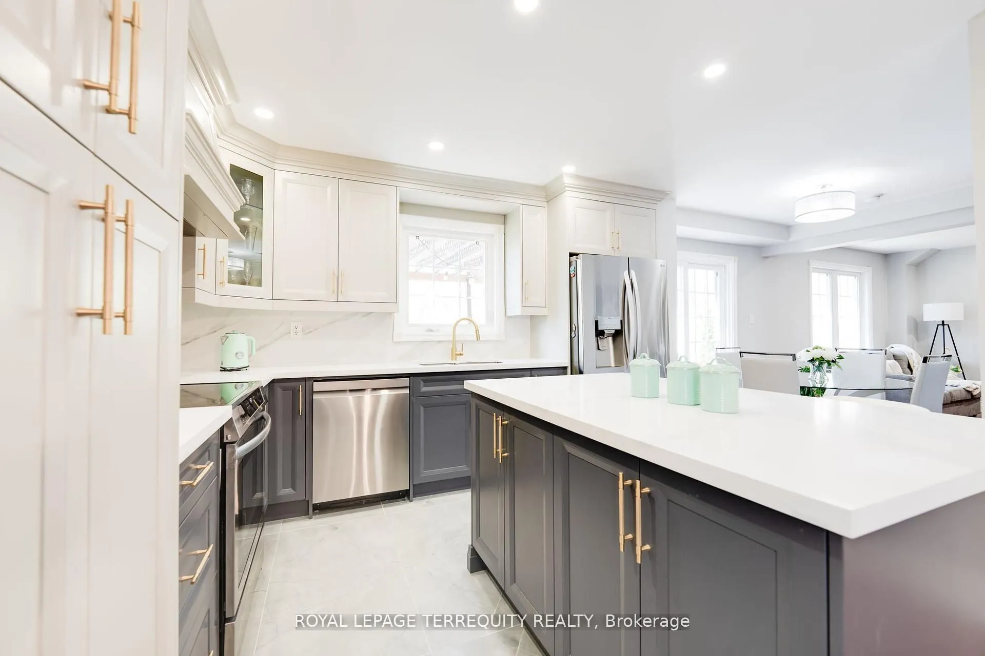 4242 Petersburg Crescent