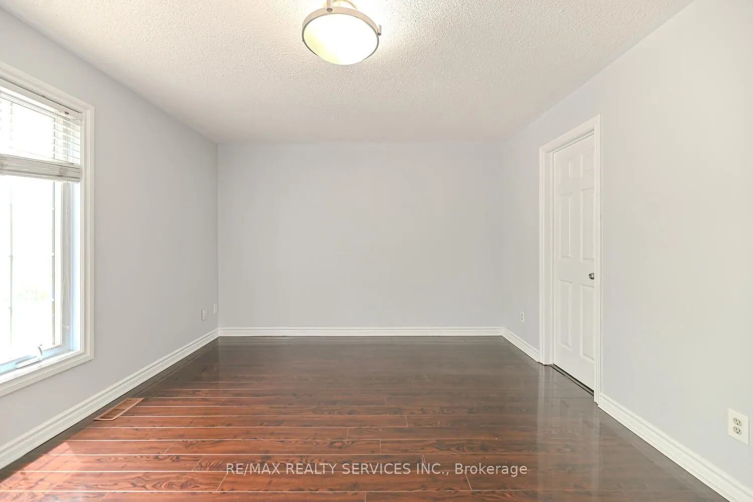 110 Heathcliffe Square, #6