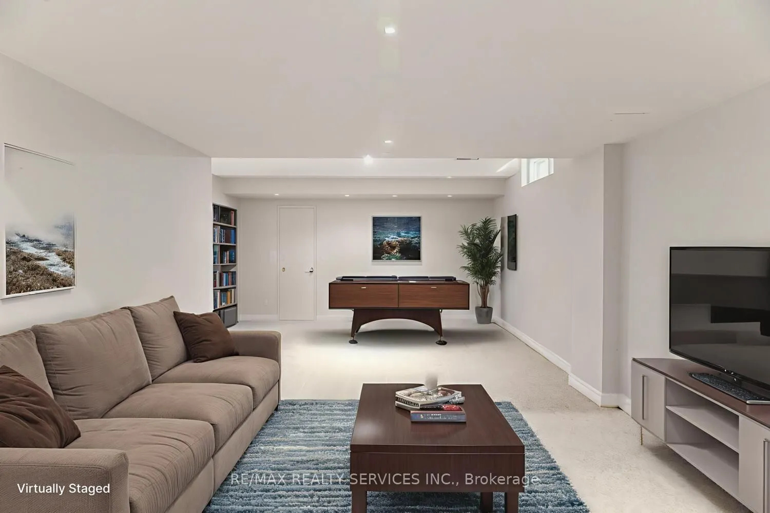 110 Heathcliffe Square, #6
