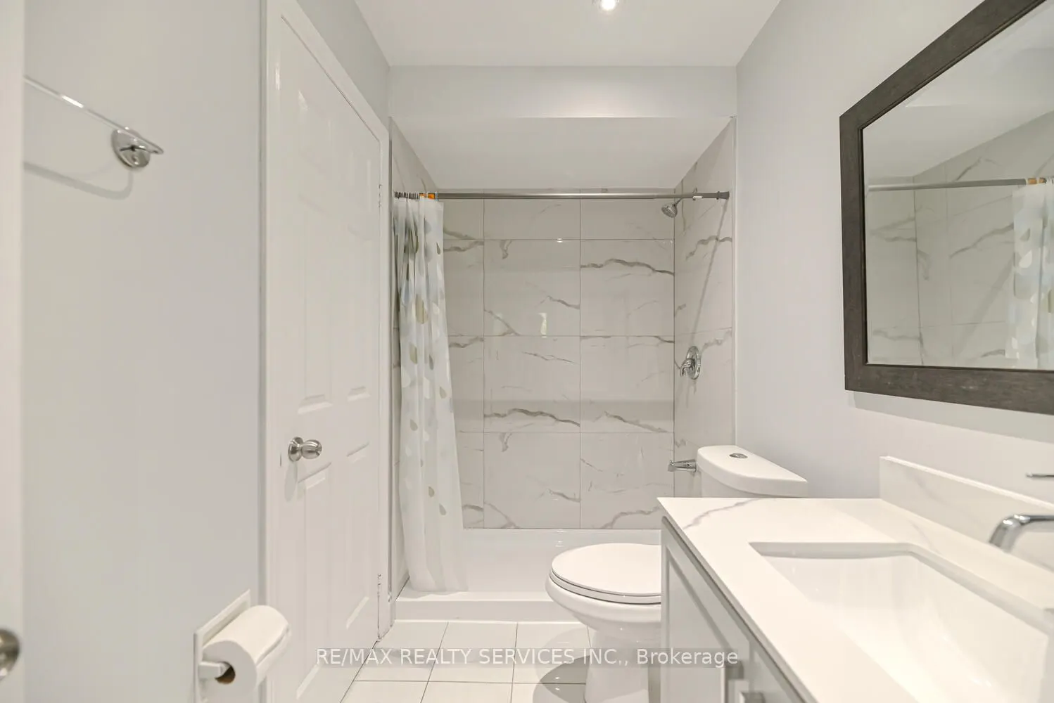 110 Heathcliffe Square, #6