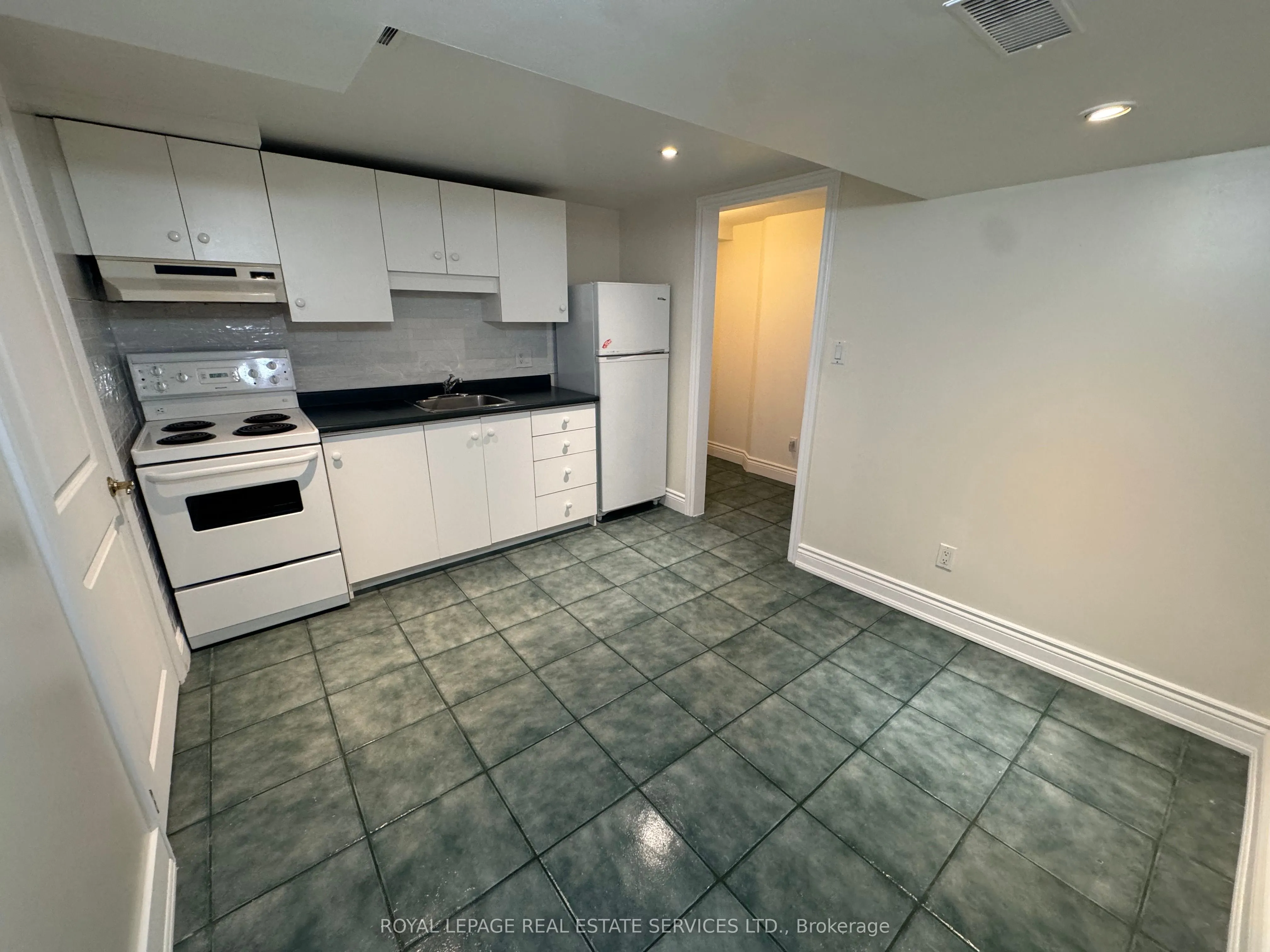 4 Beaver Bend Crescent