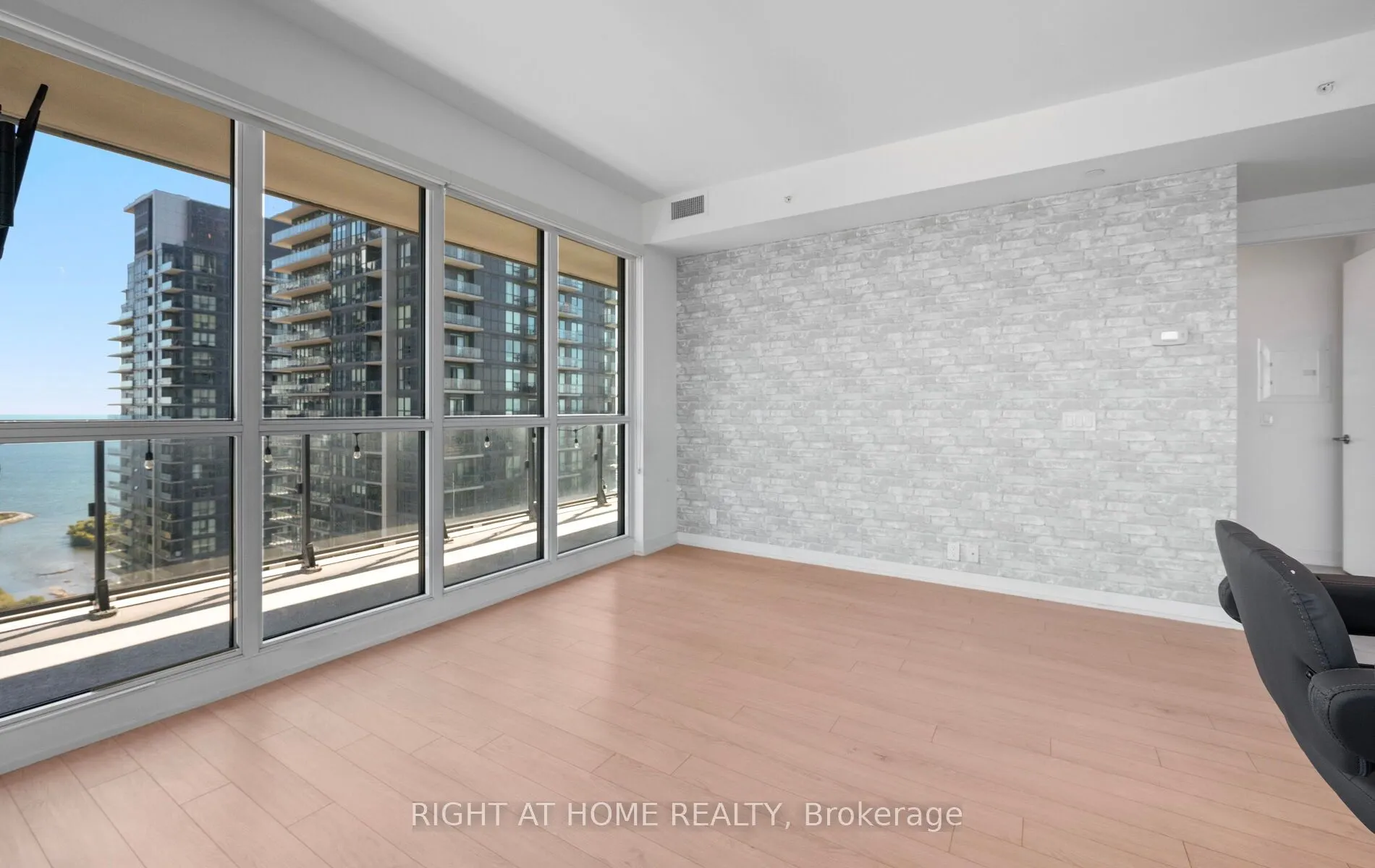 10 Park Lawn Road, #3409