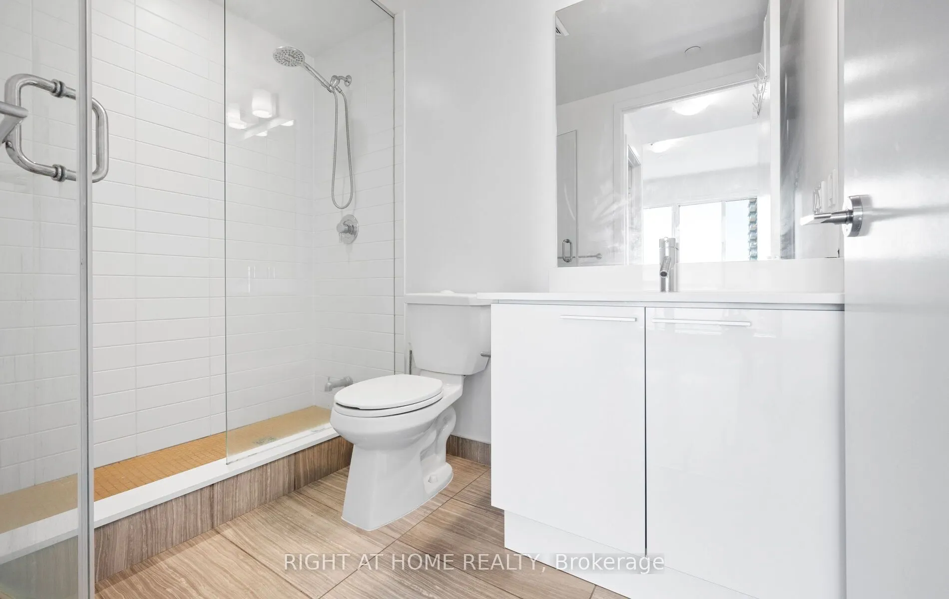 10 Park Lawn Road, #3409