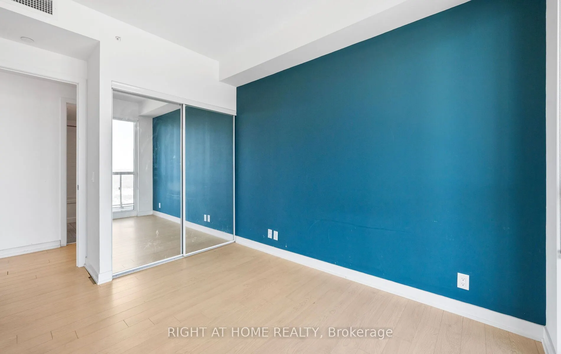 10 Park Lawn Road, #3409