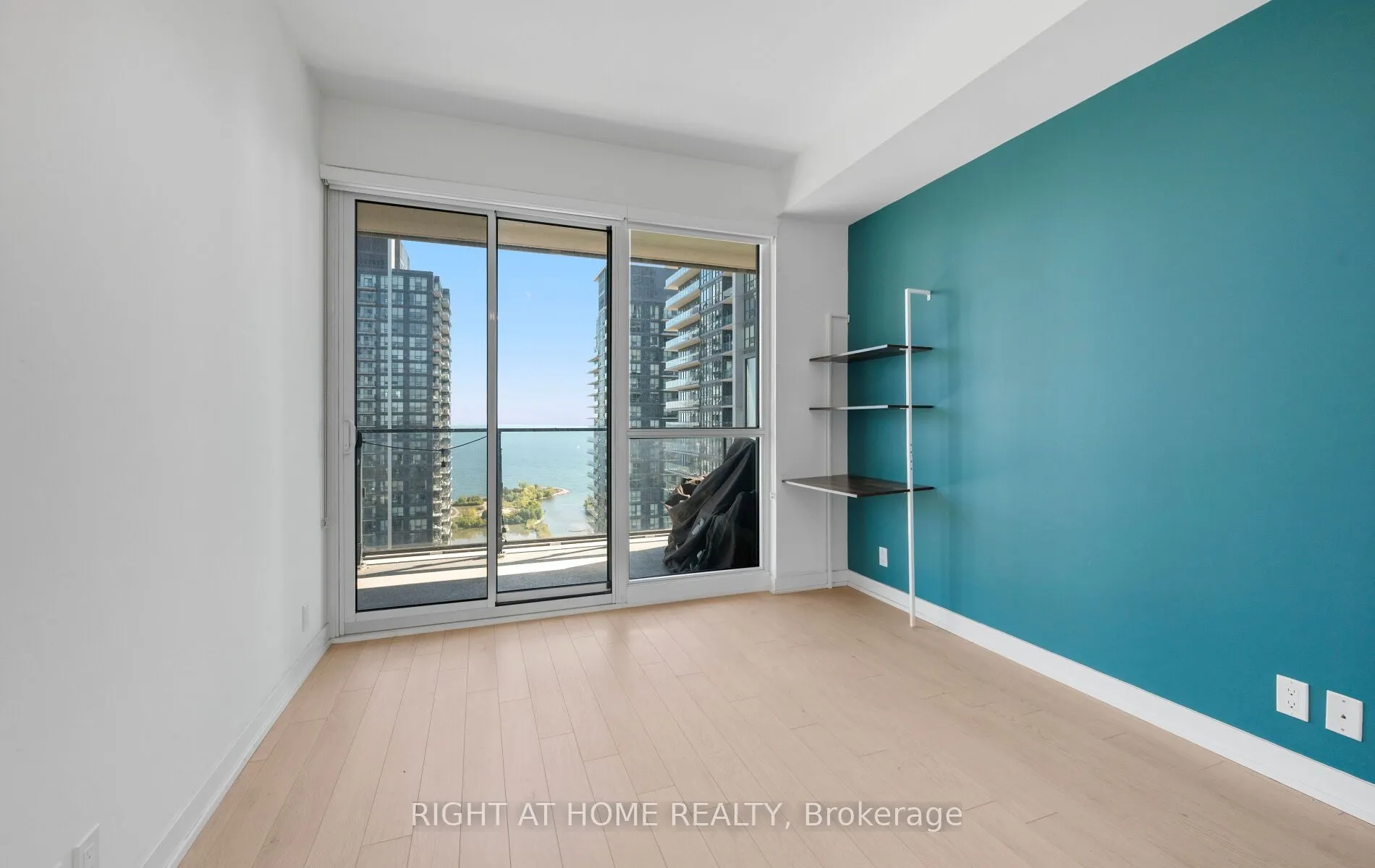 10 Park Lawn Road, #3409