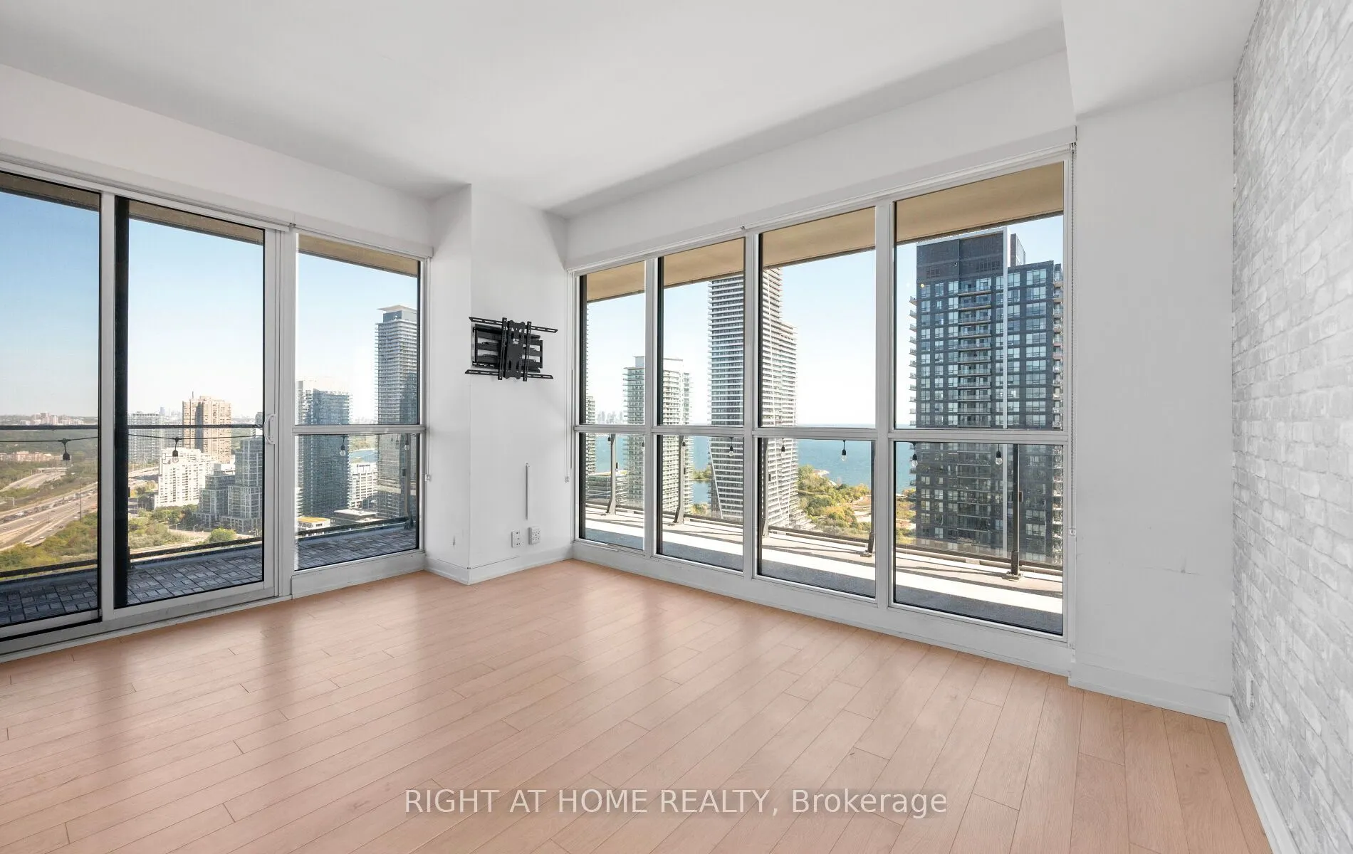 10 Park Lawn Road, #3409