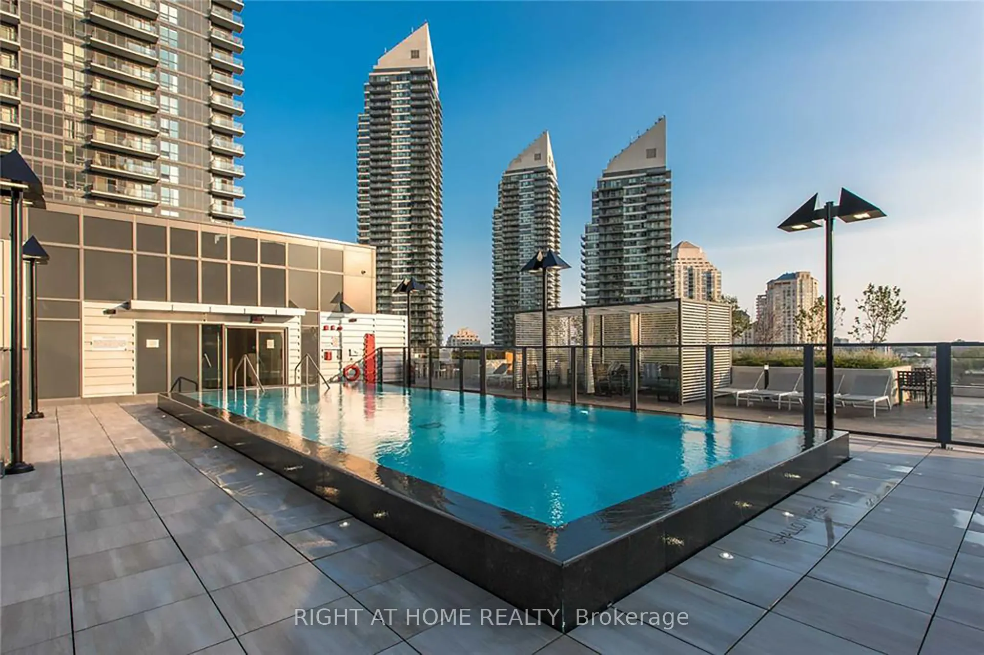 10 Park Lawn Road, #3409
