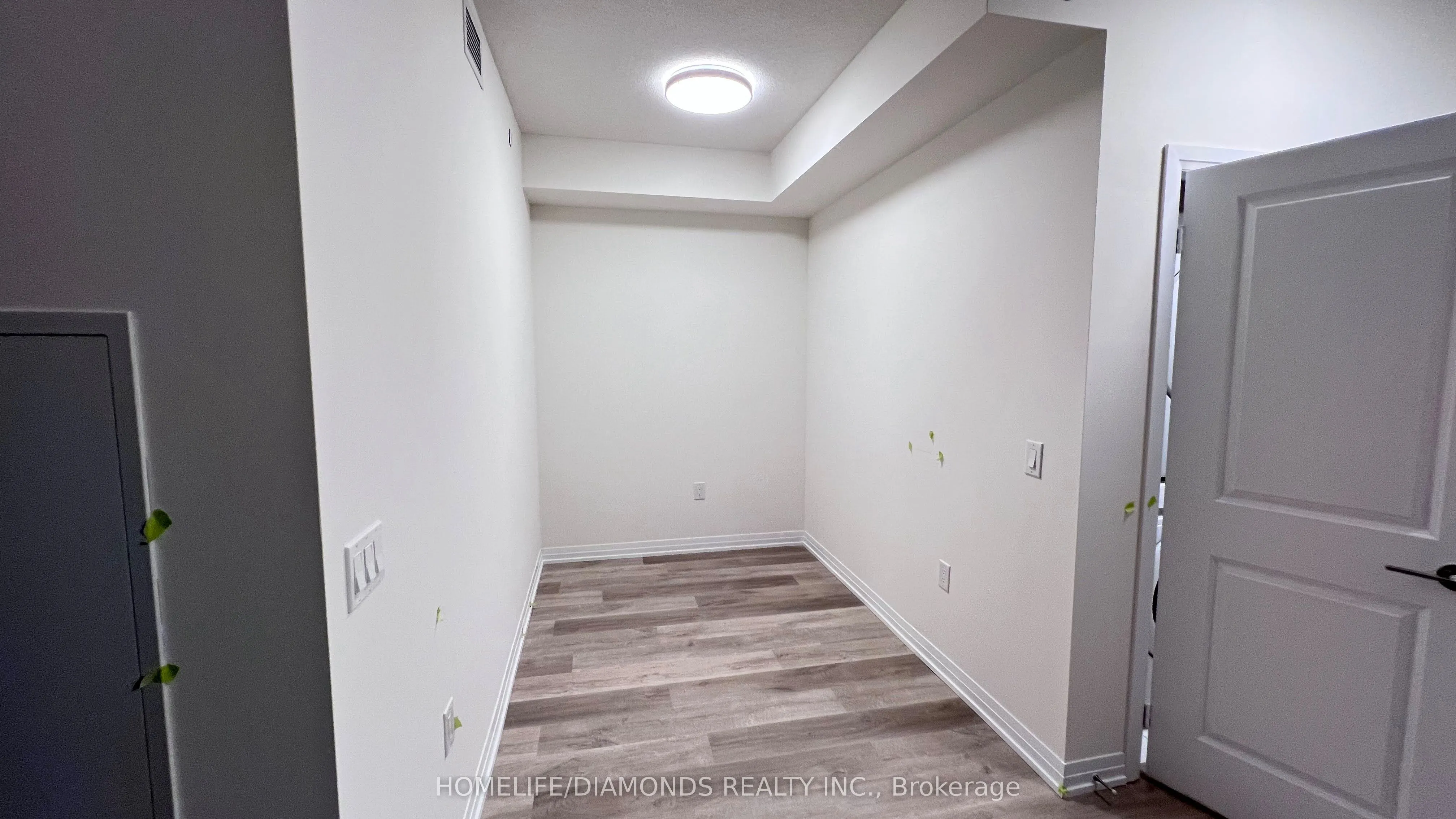 15 WATER GARDEN Drive, #1203
