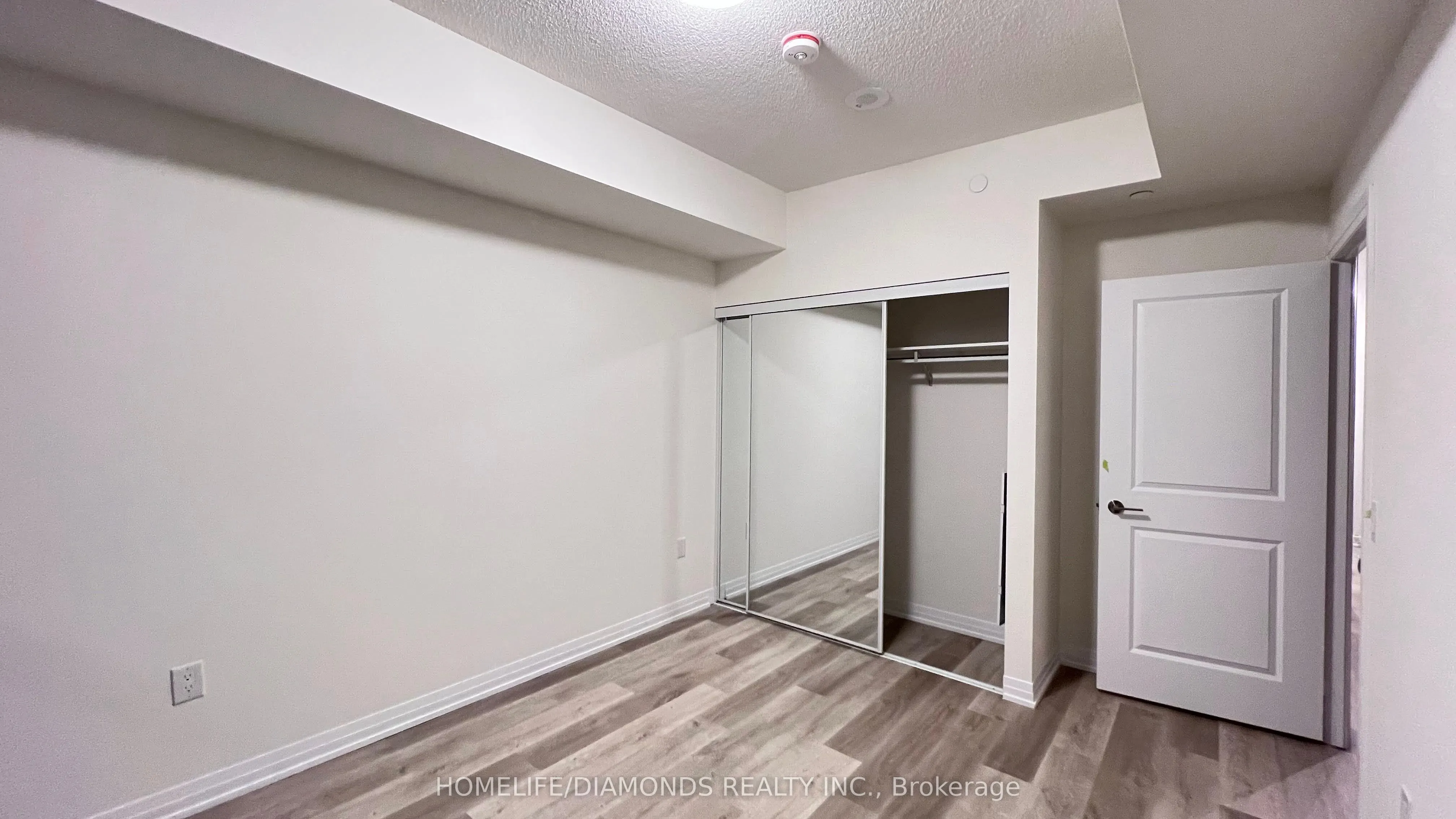 15 WATER GARDEN Drive, #1203