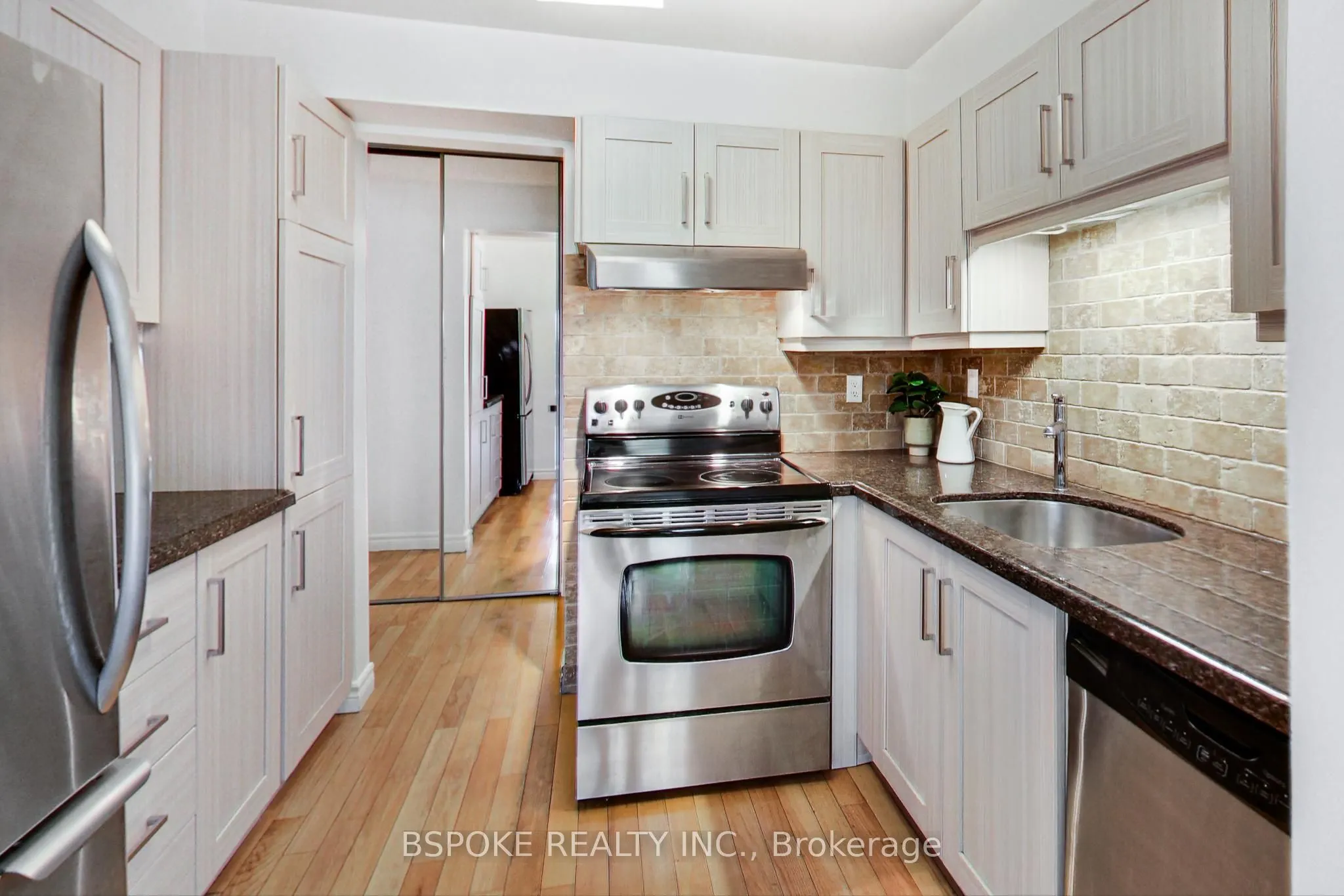 3079 Fifth Line W, #3