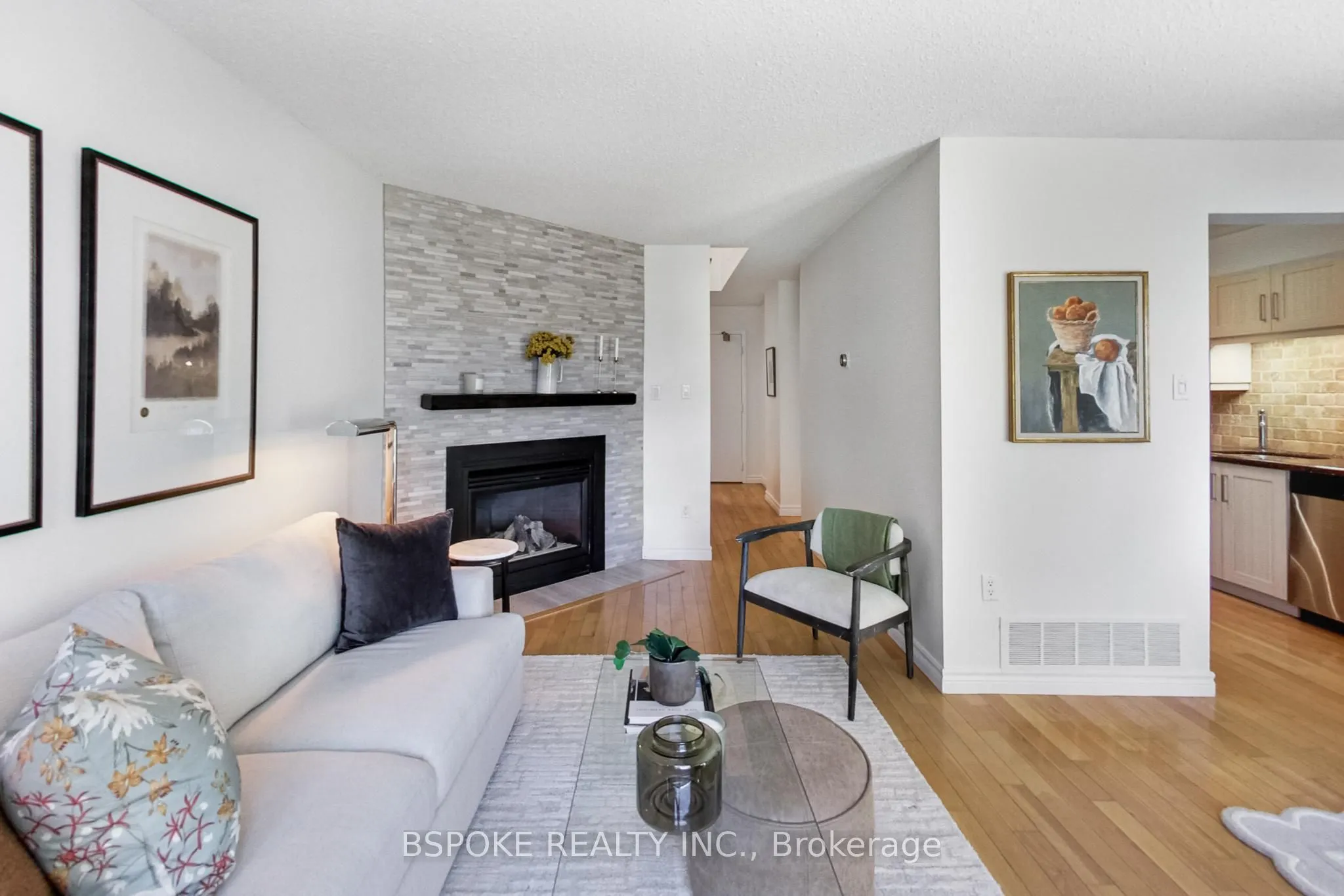 3079 Fifth Line W, #3