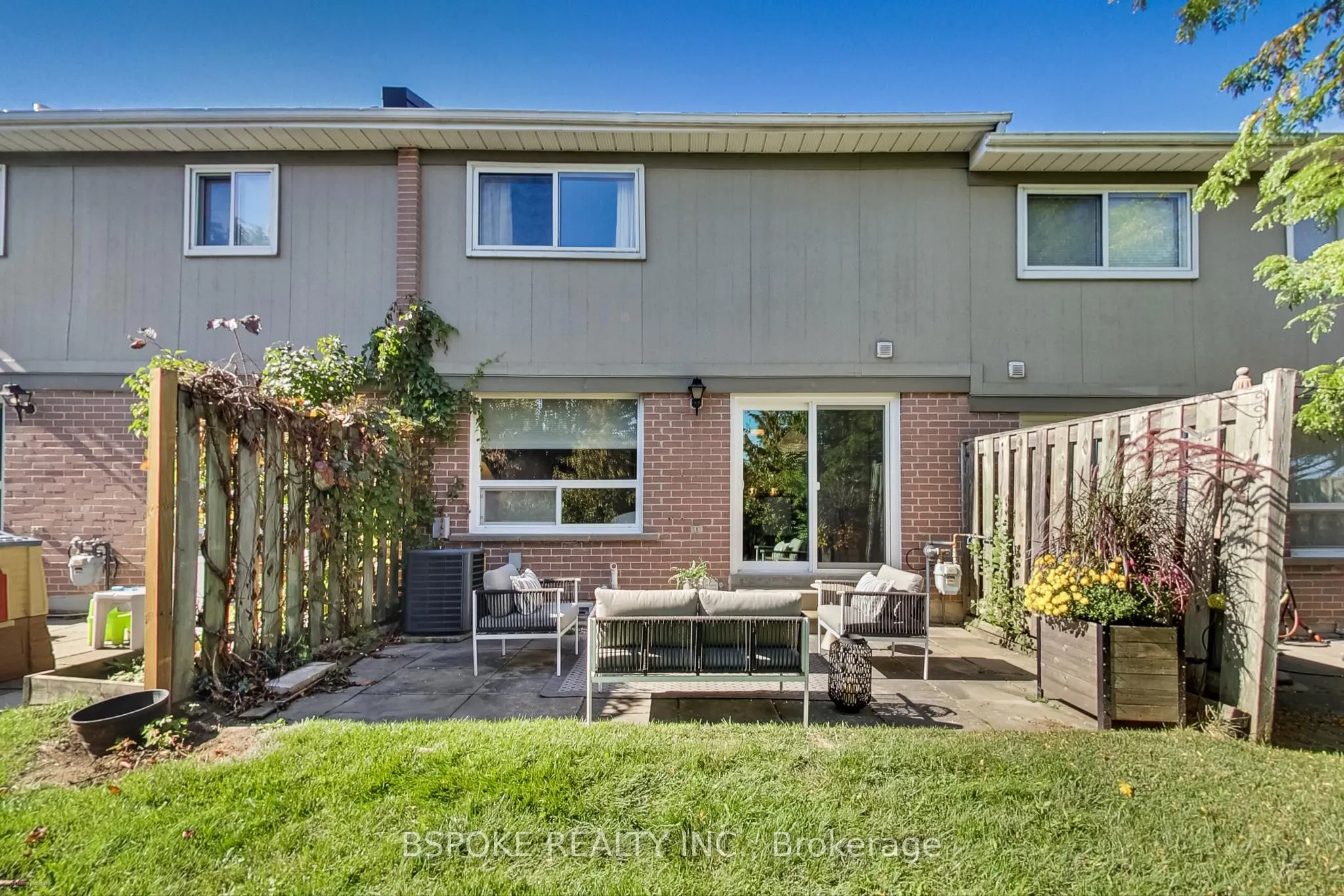 3079 Fifth Line W, #3