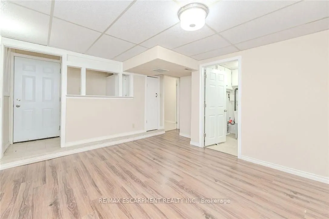 5479 Schueller Crescent
