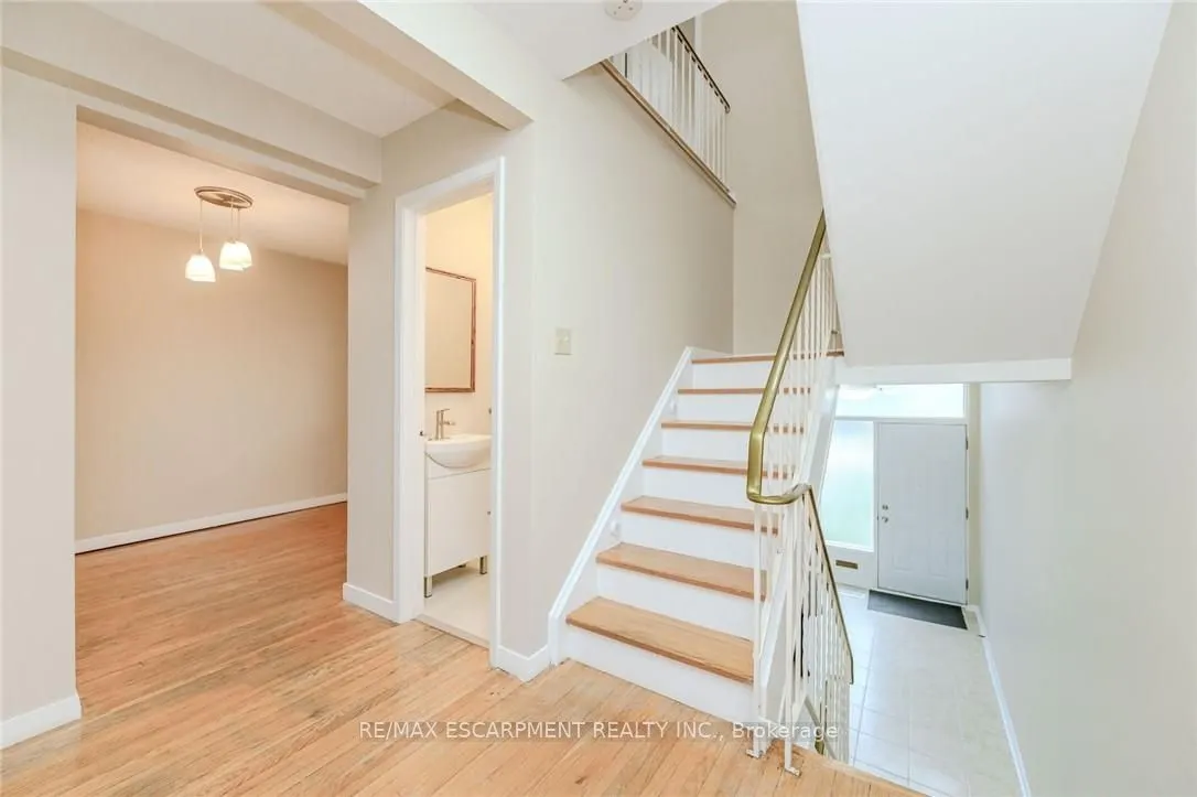 5479 Schueller Crescent