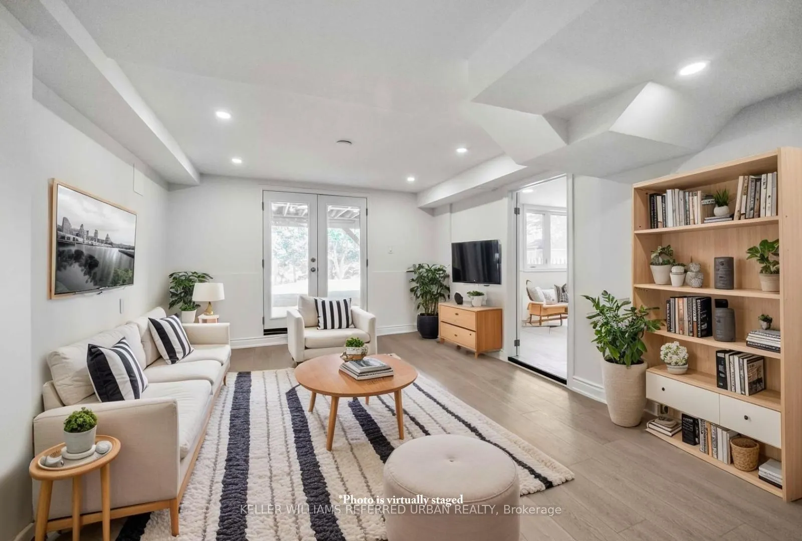 1422 Summerhill Crescent, #Basement
