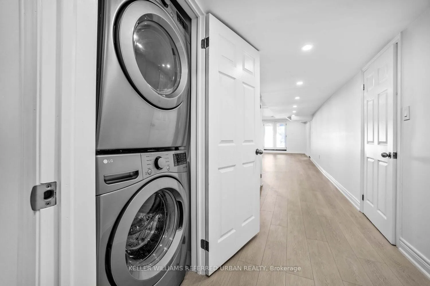 1422 Summerhill Crescent, #Basement