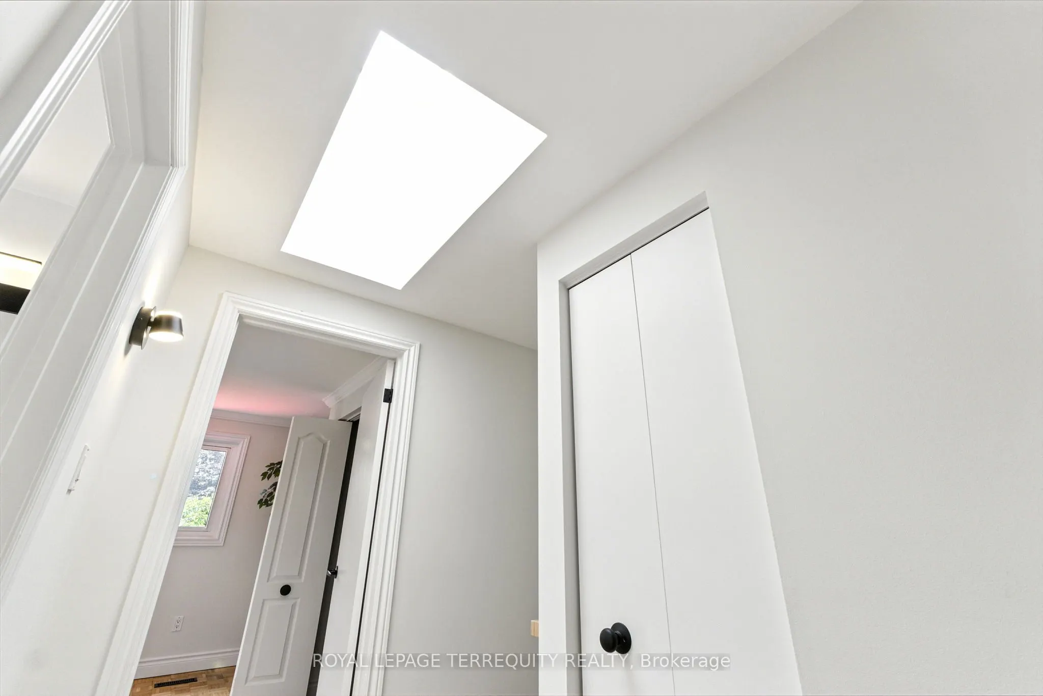 3327 Kings Masting Crescent