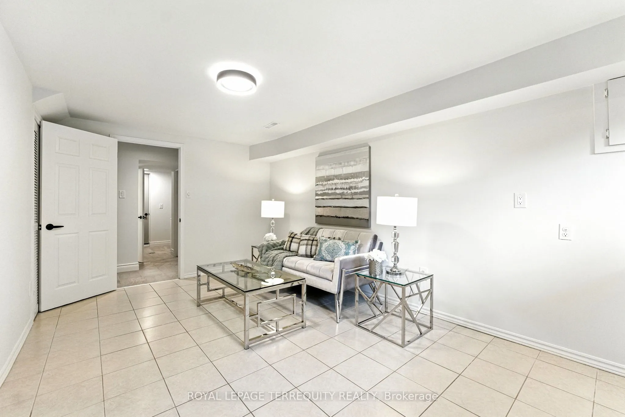 3327 Kings Masting Crescent