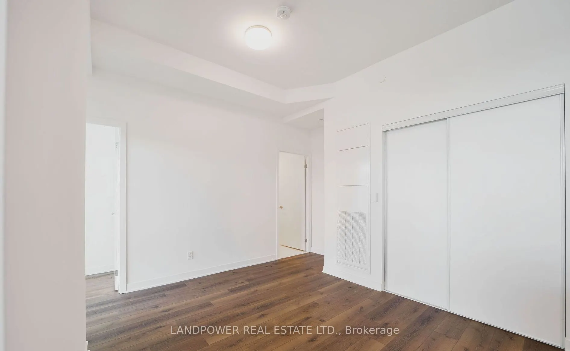 405 Dundas Street W, #PH09