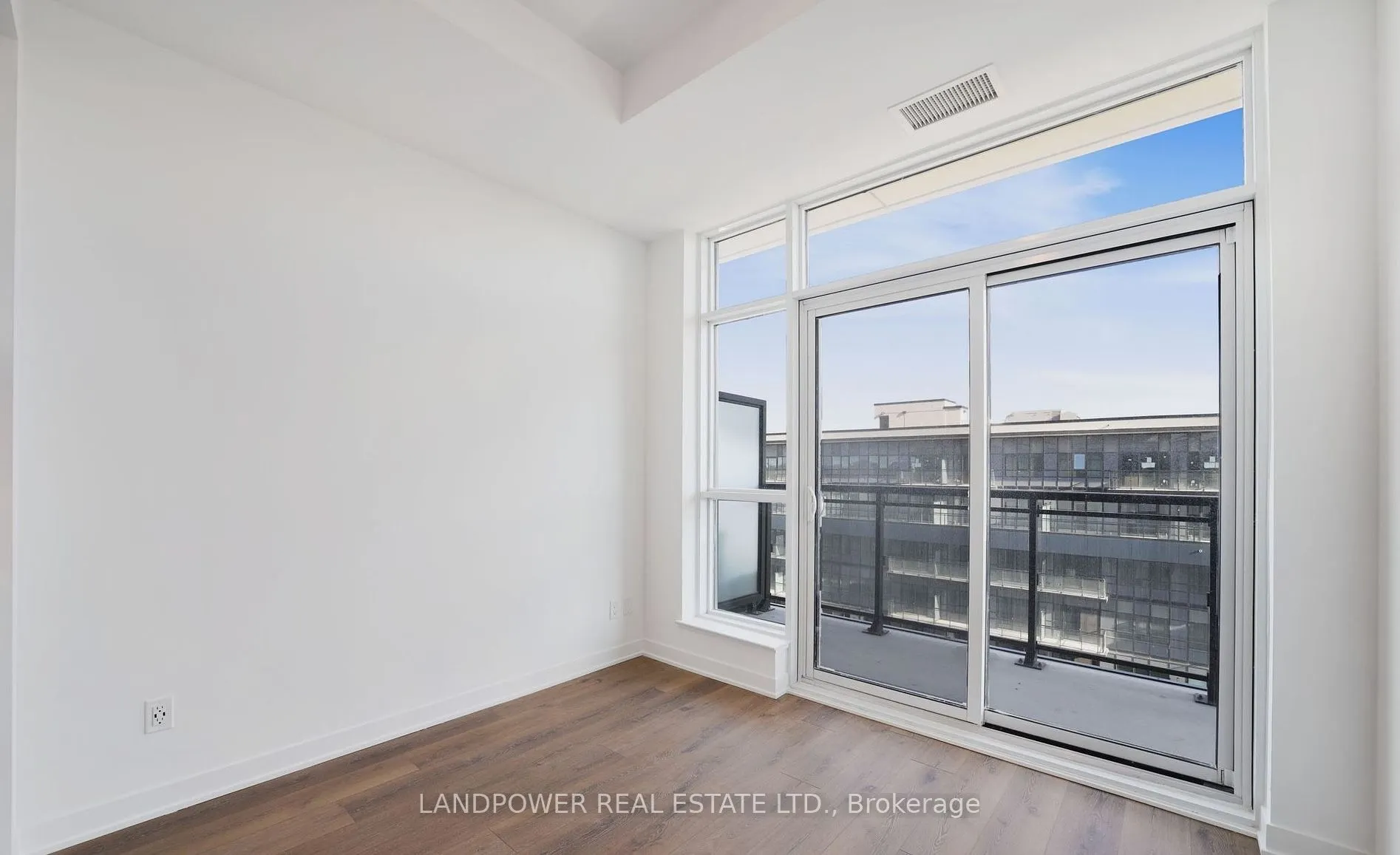 405 Dundas Street W, #PH09