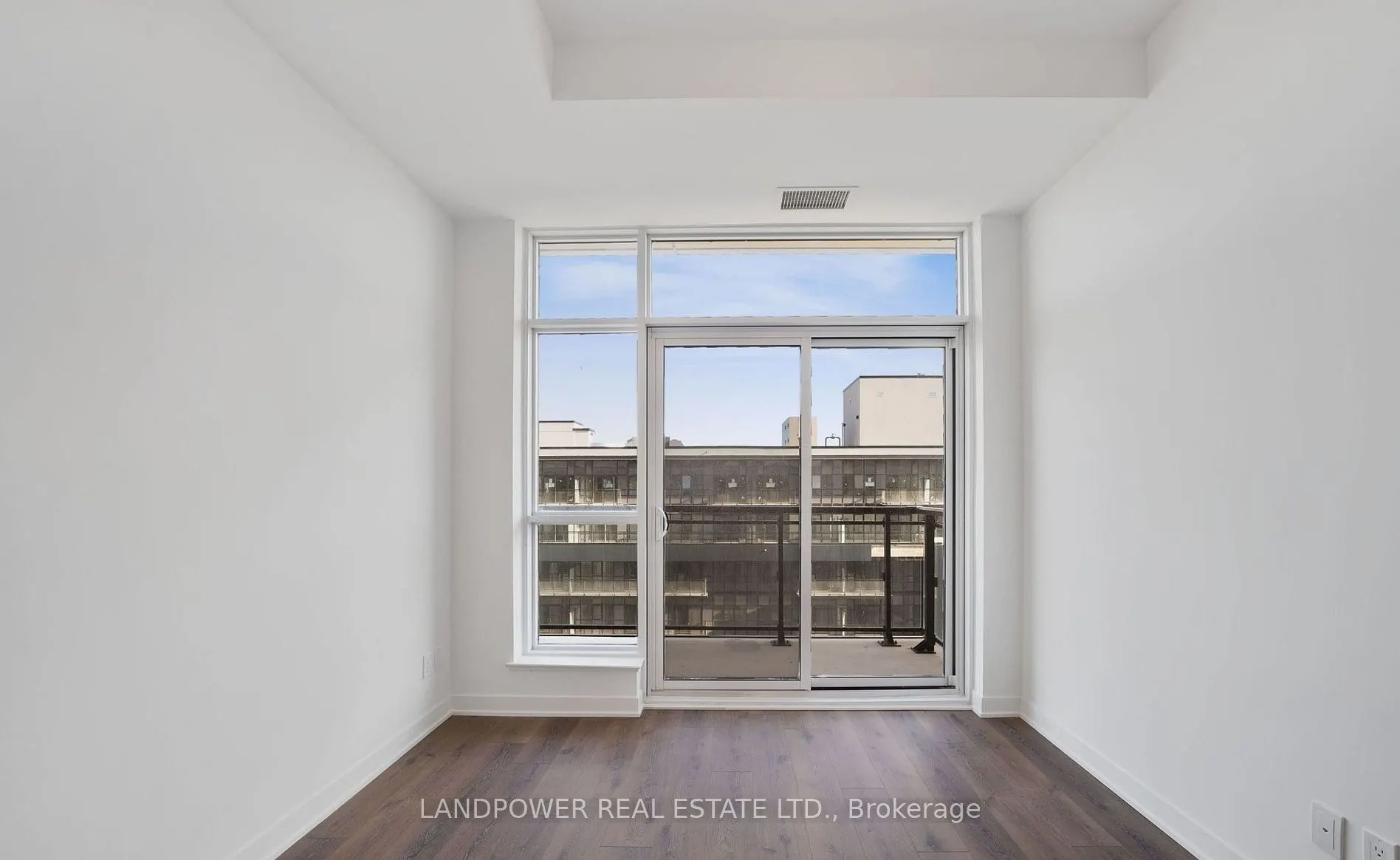 405 Dundas Street W, #PH09