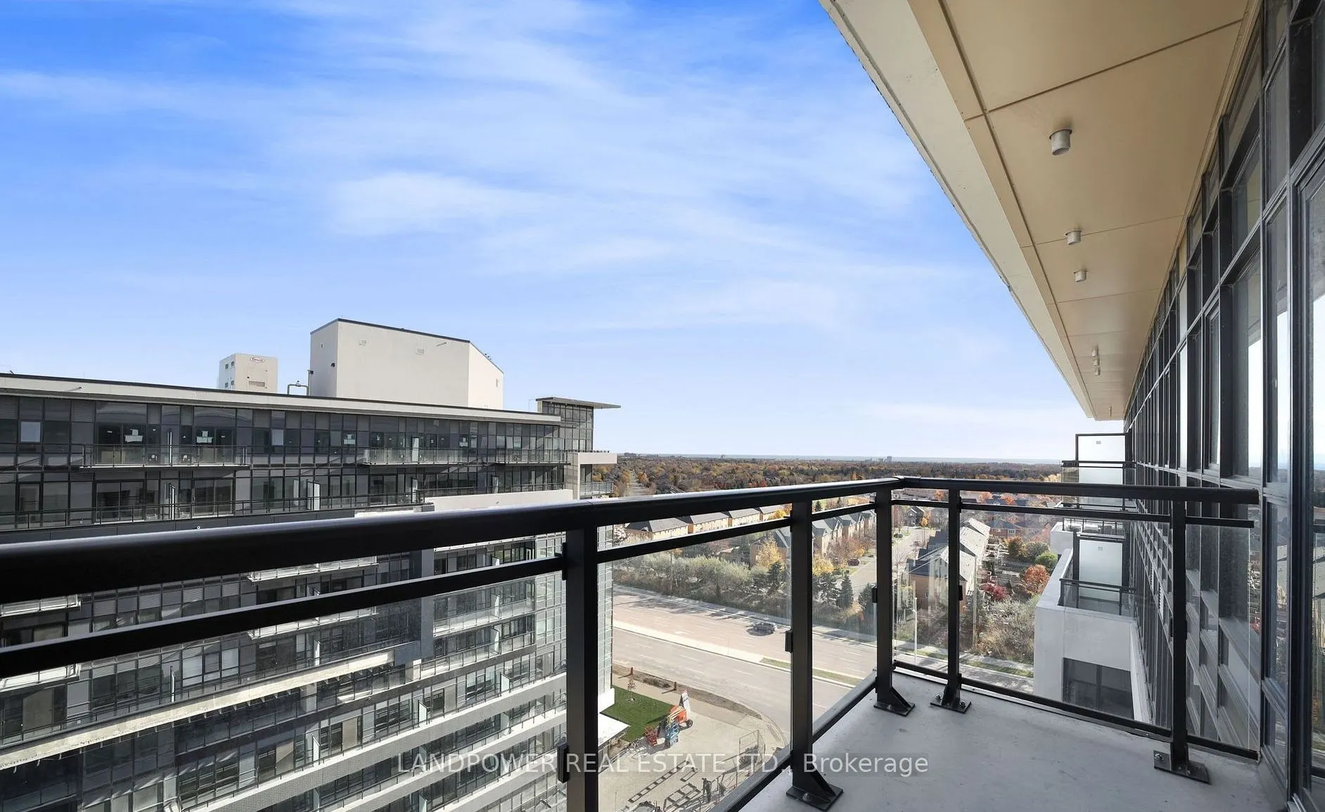 405 Dundas Street W, #PH09