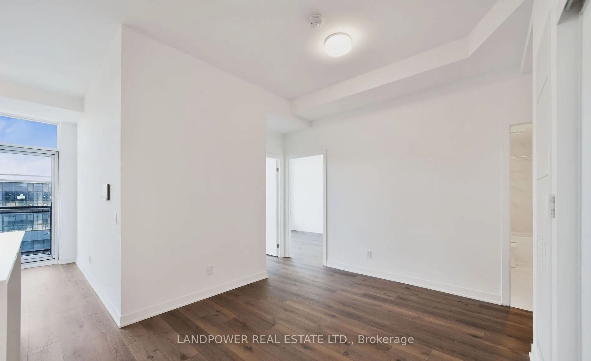 405 Dundas Street W, #PH09