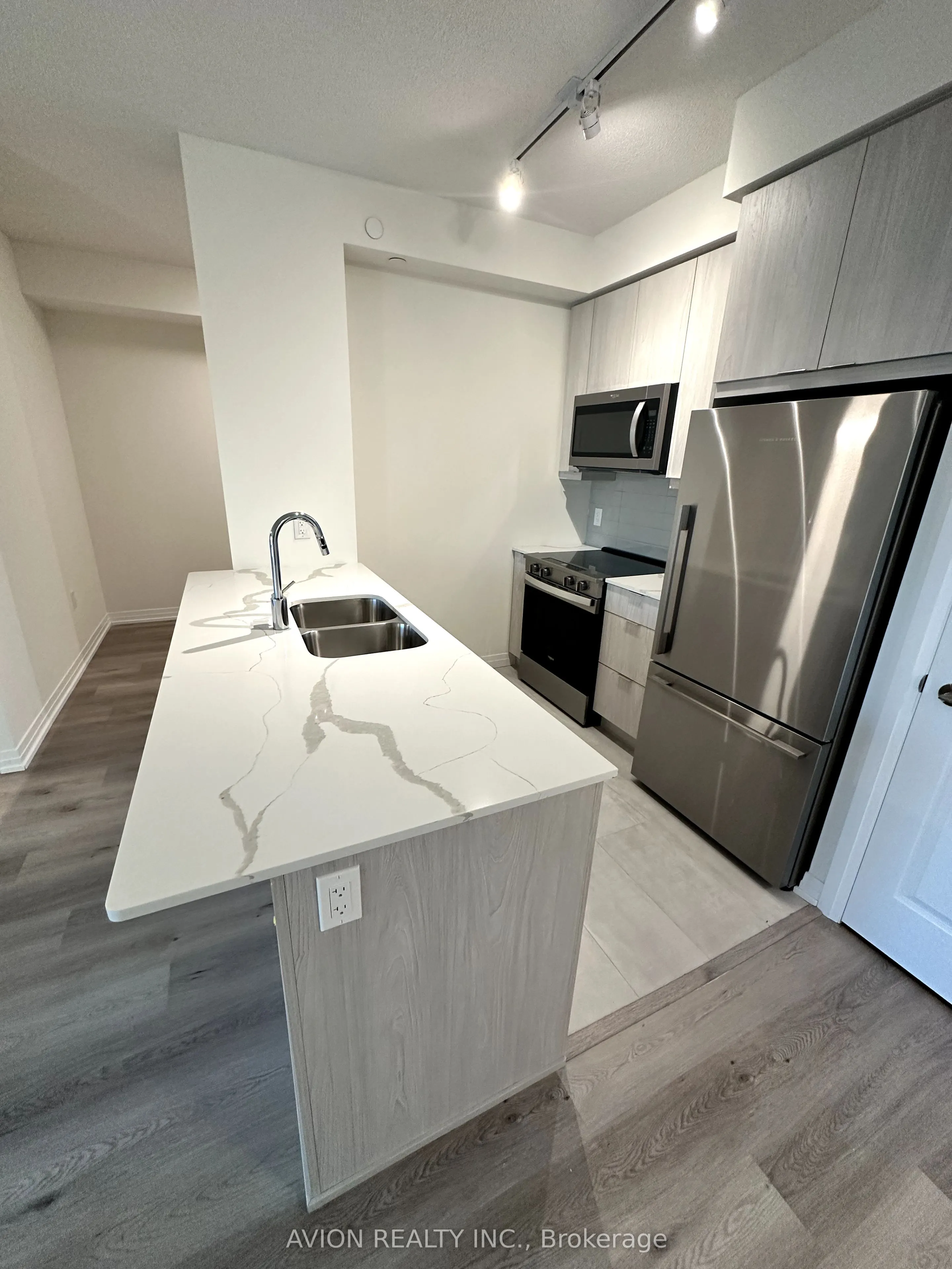 15 Watergarden Drive, #1110
