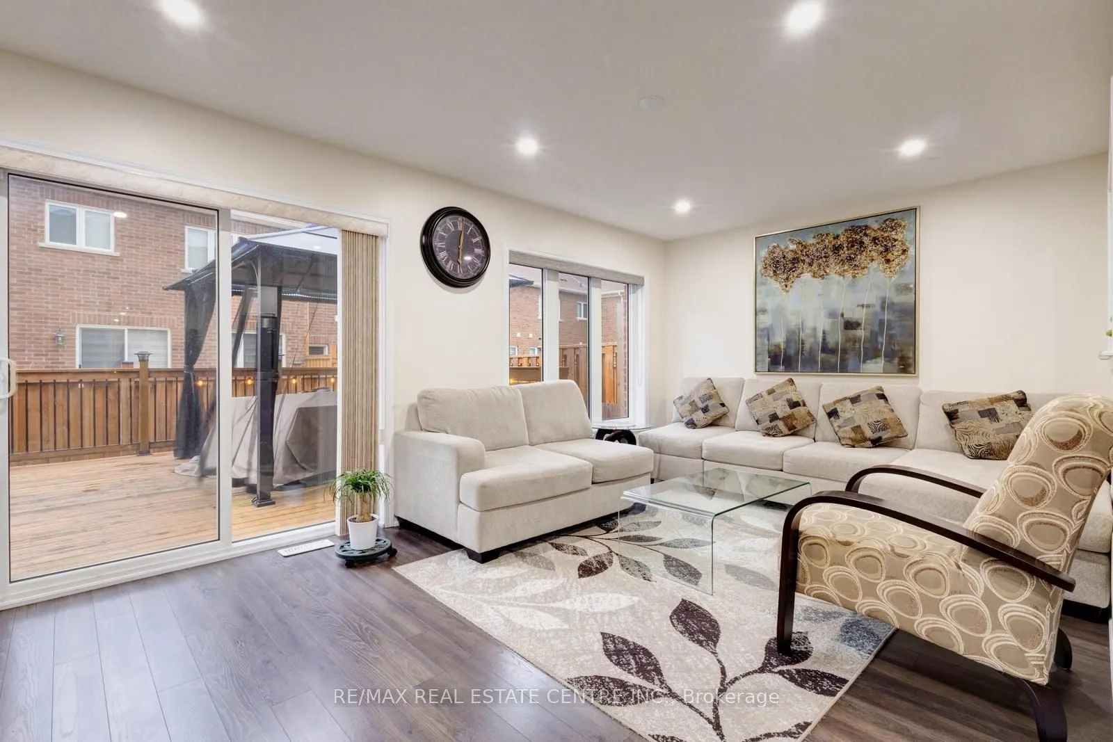 11 Hoover Road