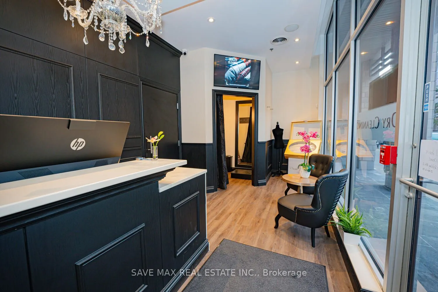 216 Oak Park Boulevard, #113