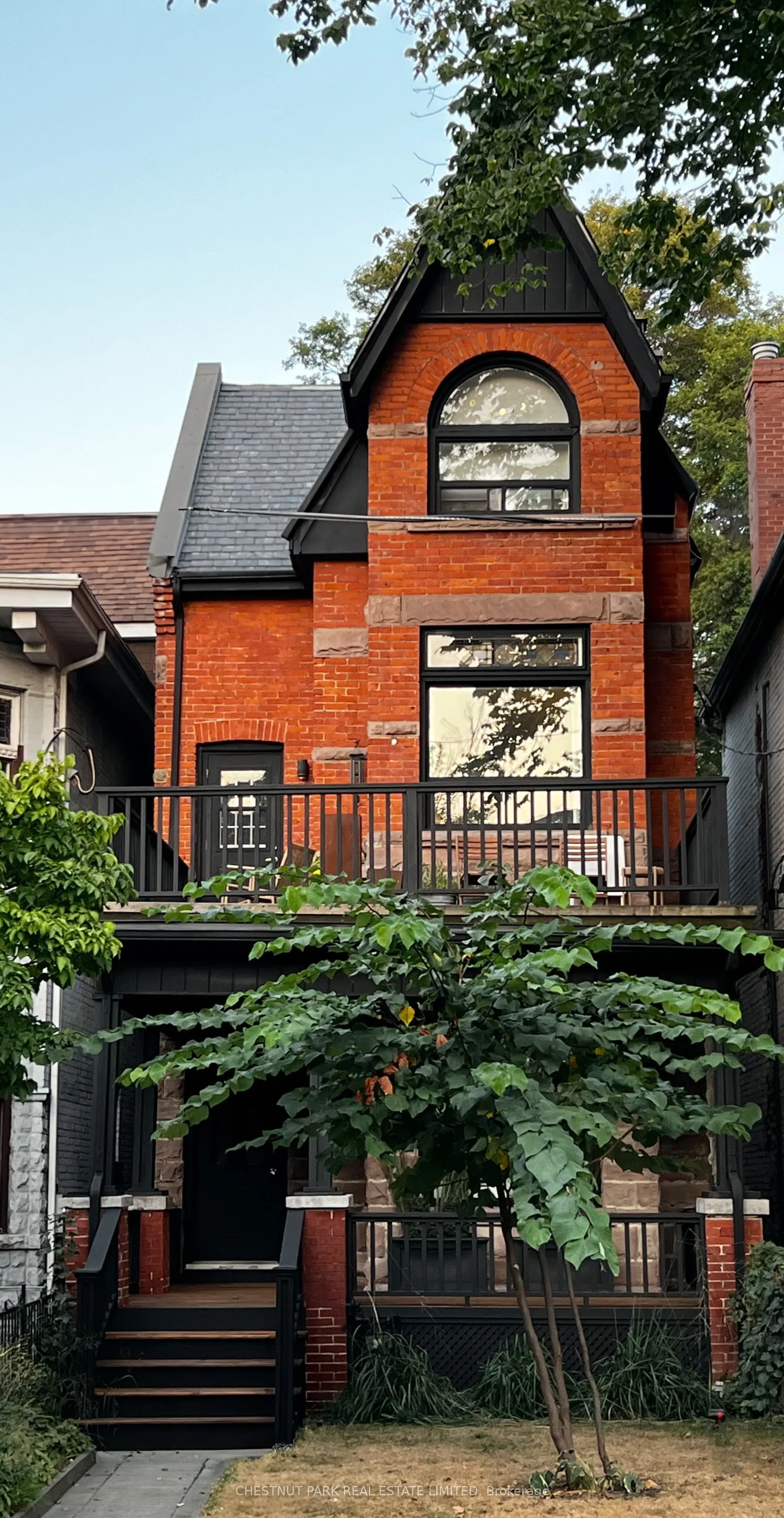 9 Elm Grove Avenue, #Main Floor