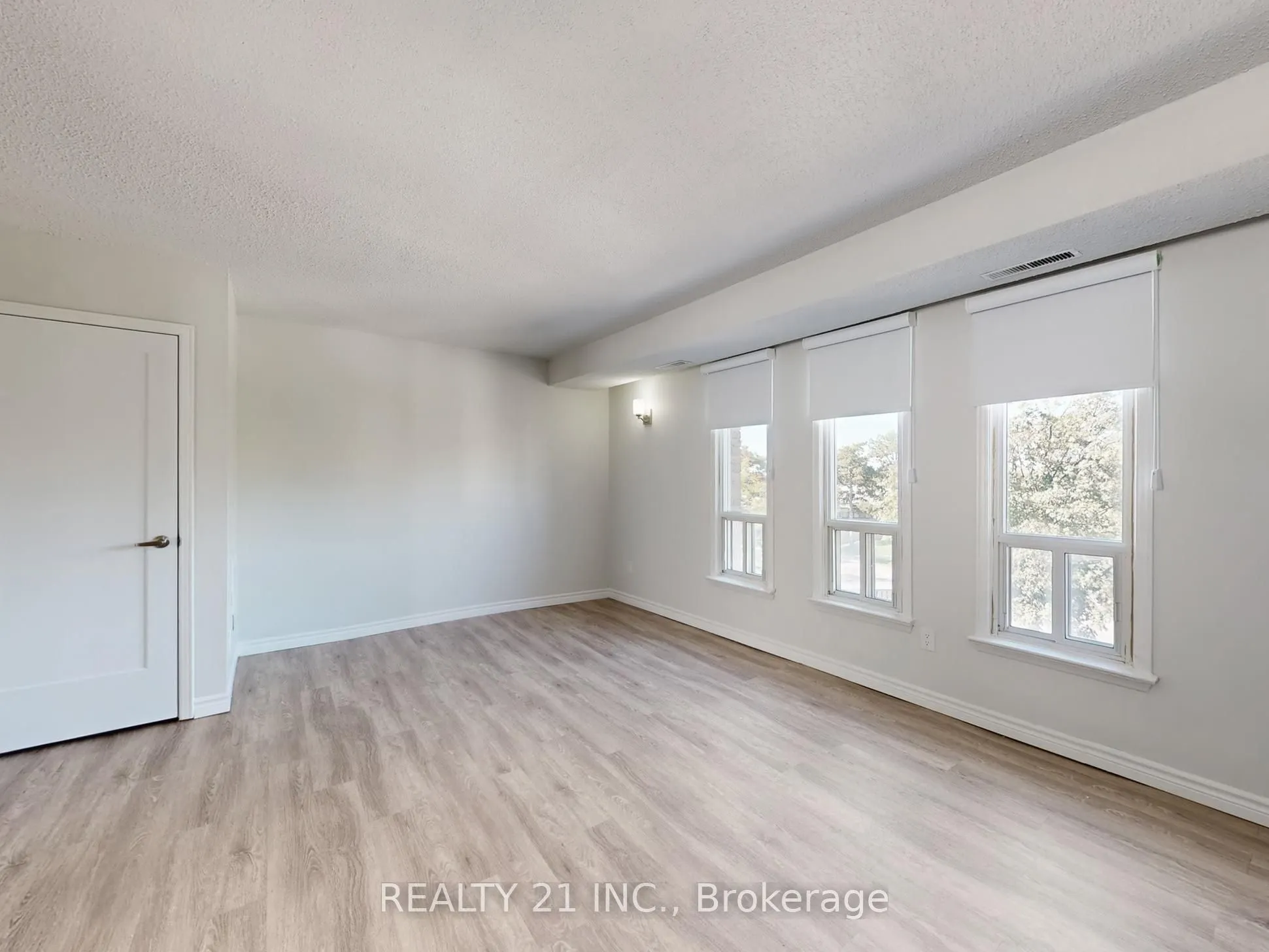 40 Rexdale Boulevard, #2