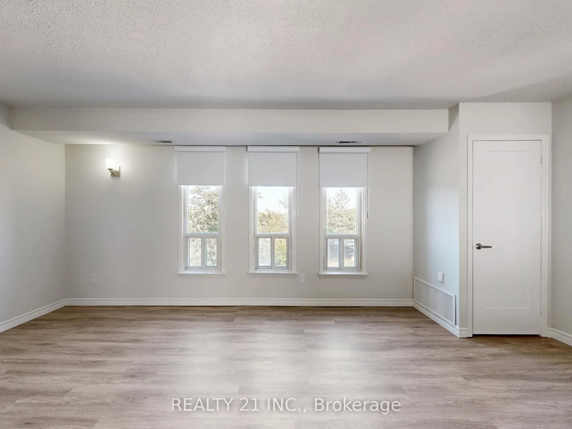 40 Rexdale Boulevard, #2