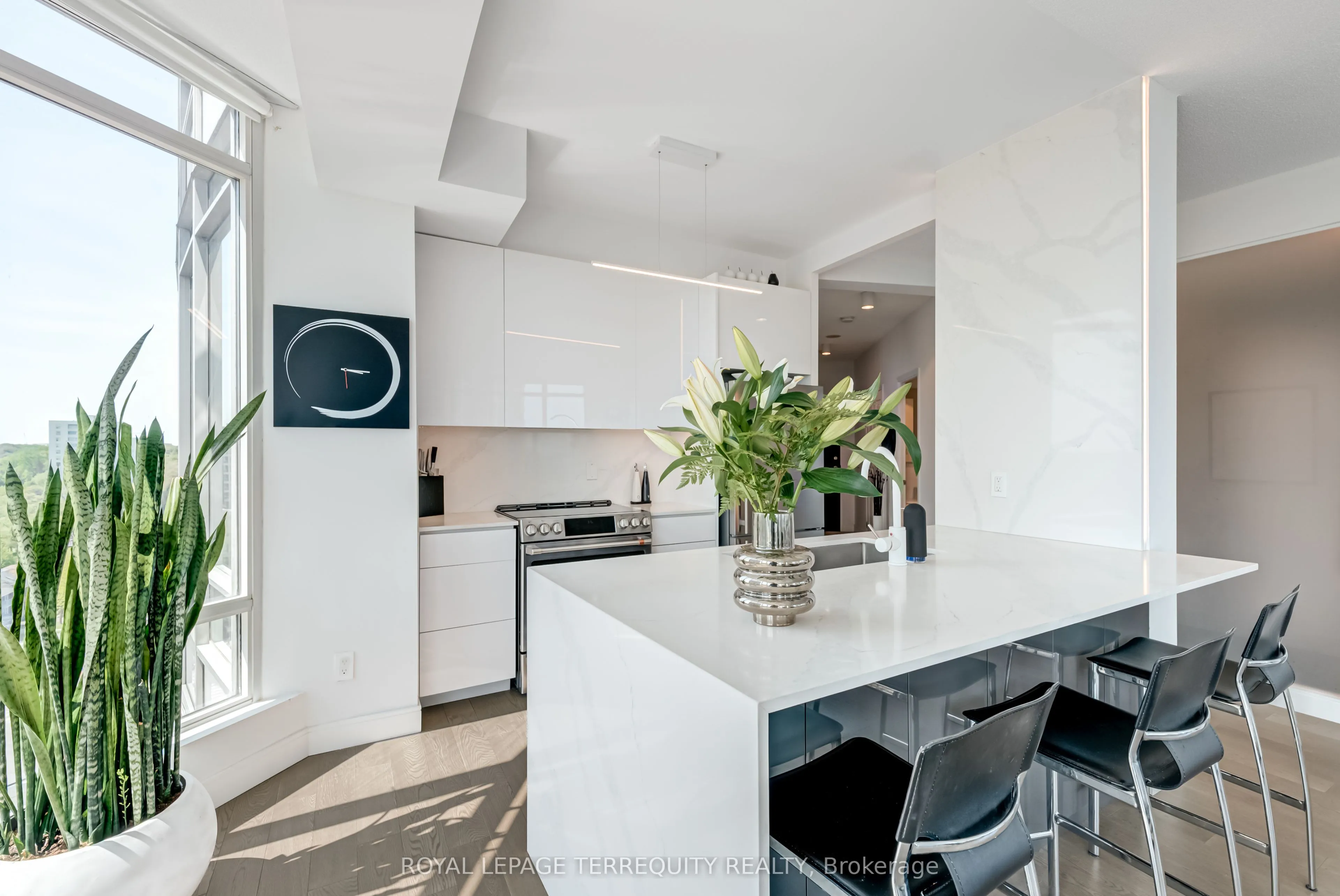 15 Windermere Avenue, #1210