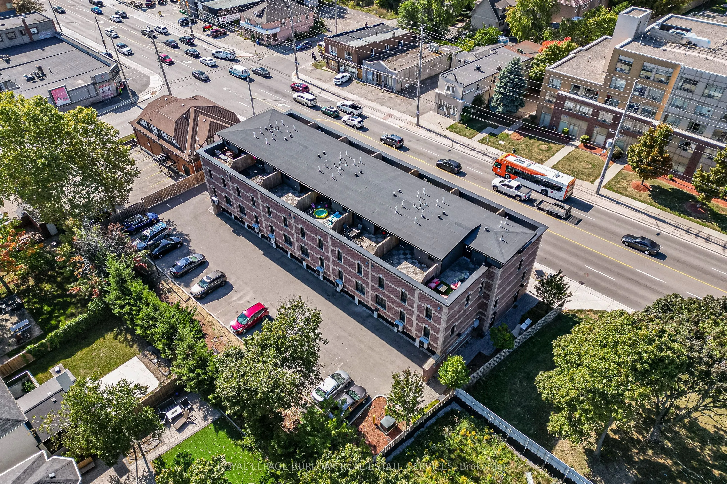 760 Lakeshore Road E, #207