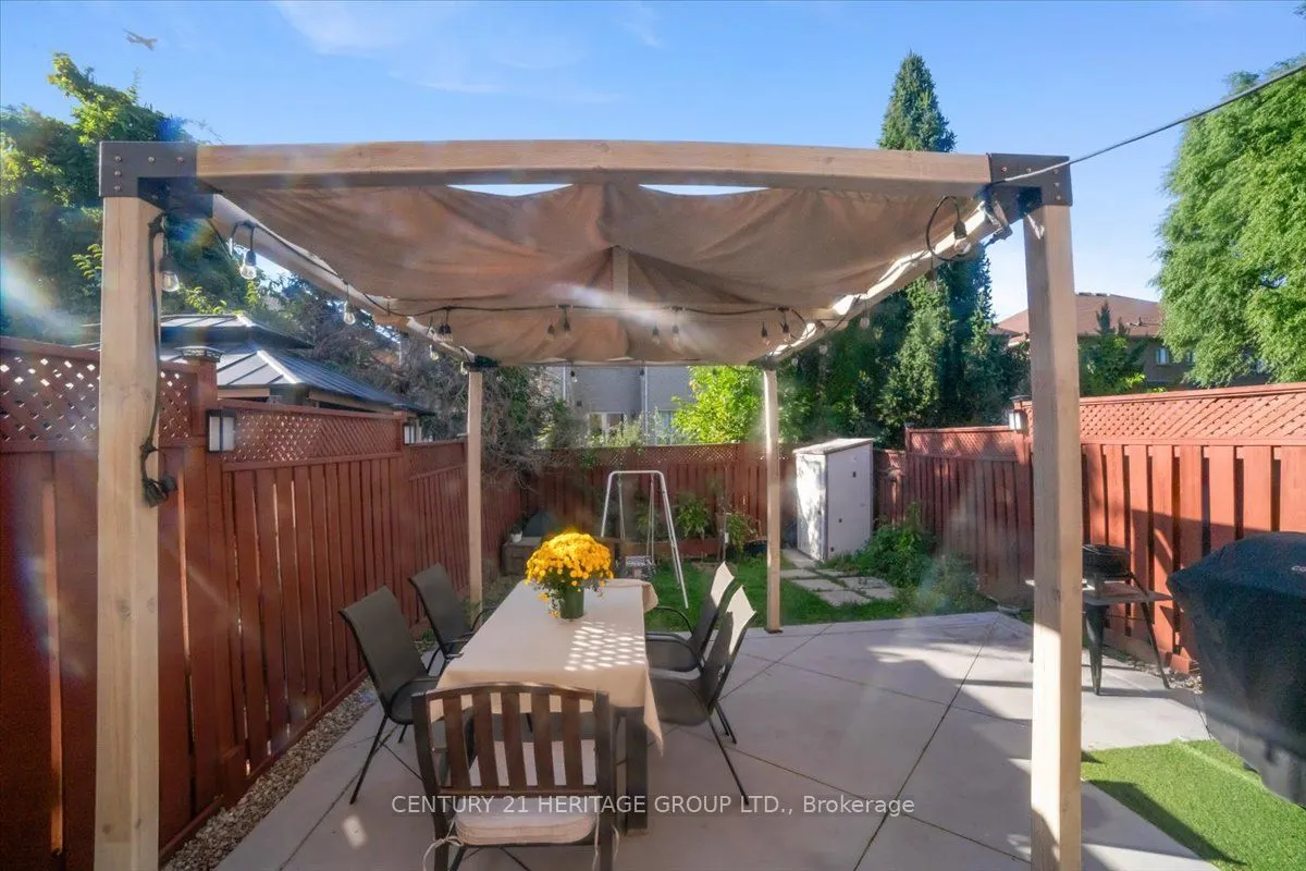3954 Coachman Circle