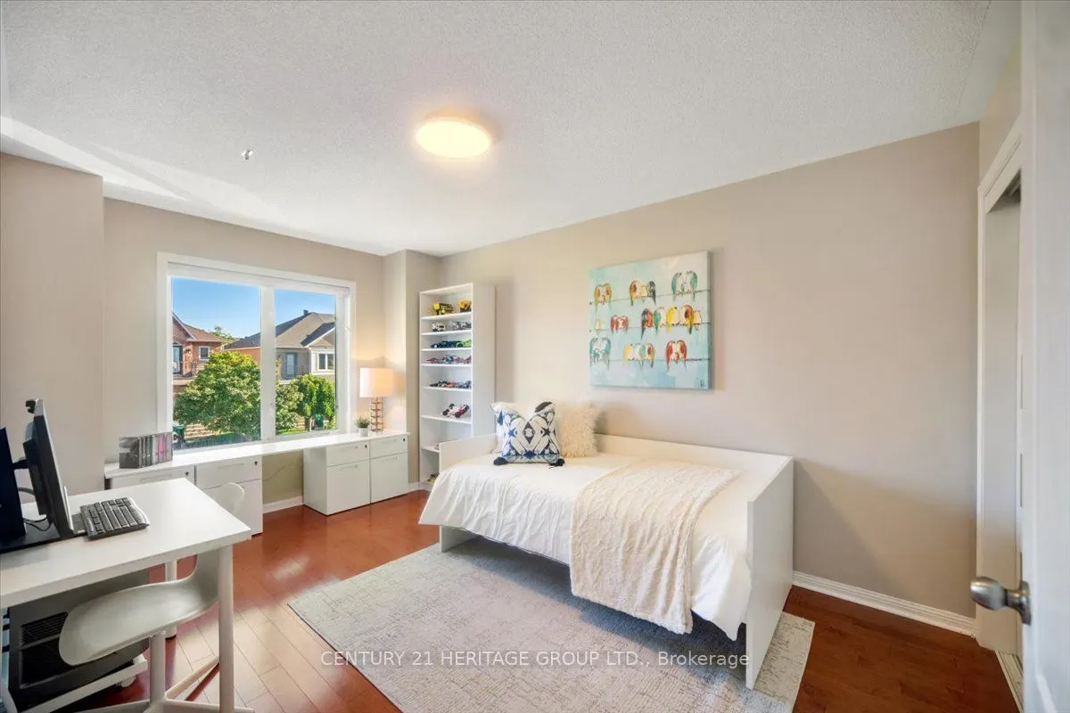 3954 Coachman Circle