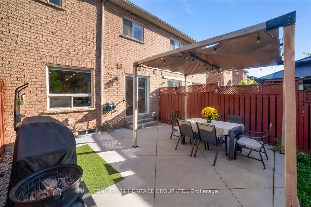 3954 Coachman Circle