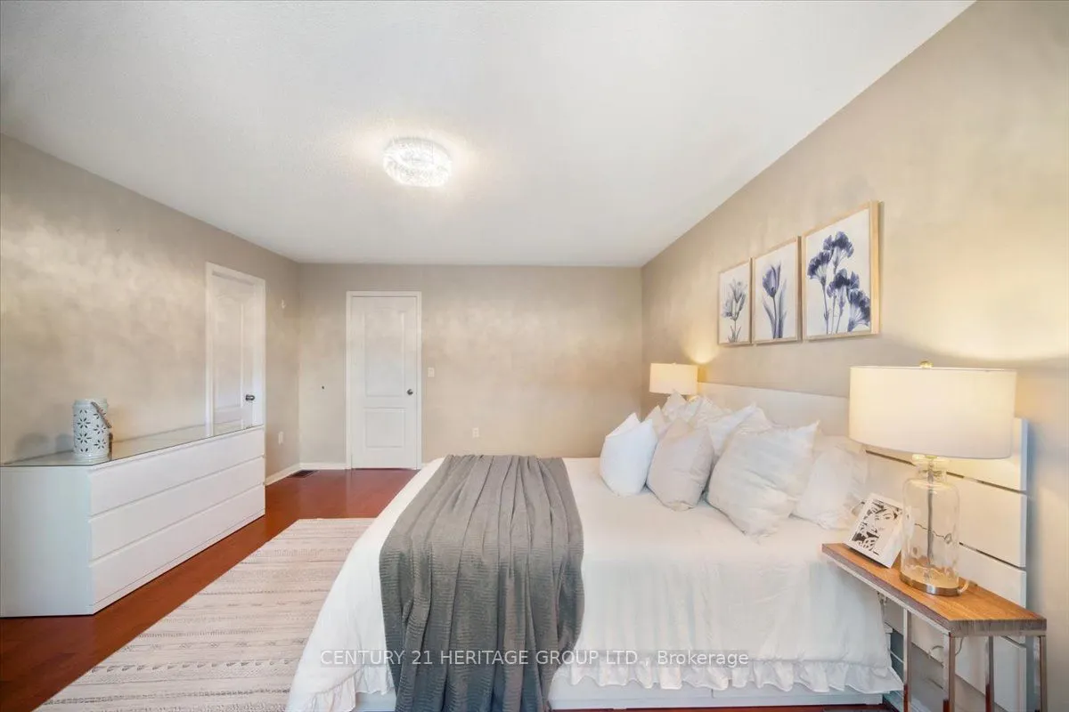 3954 Coachman Circle