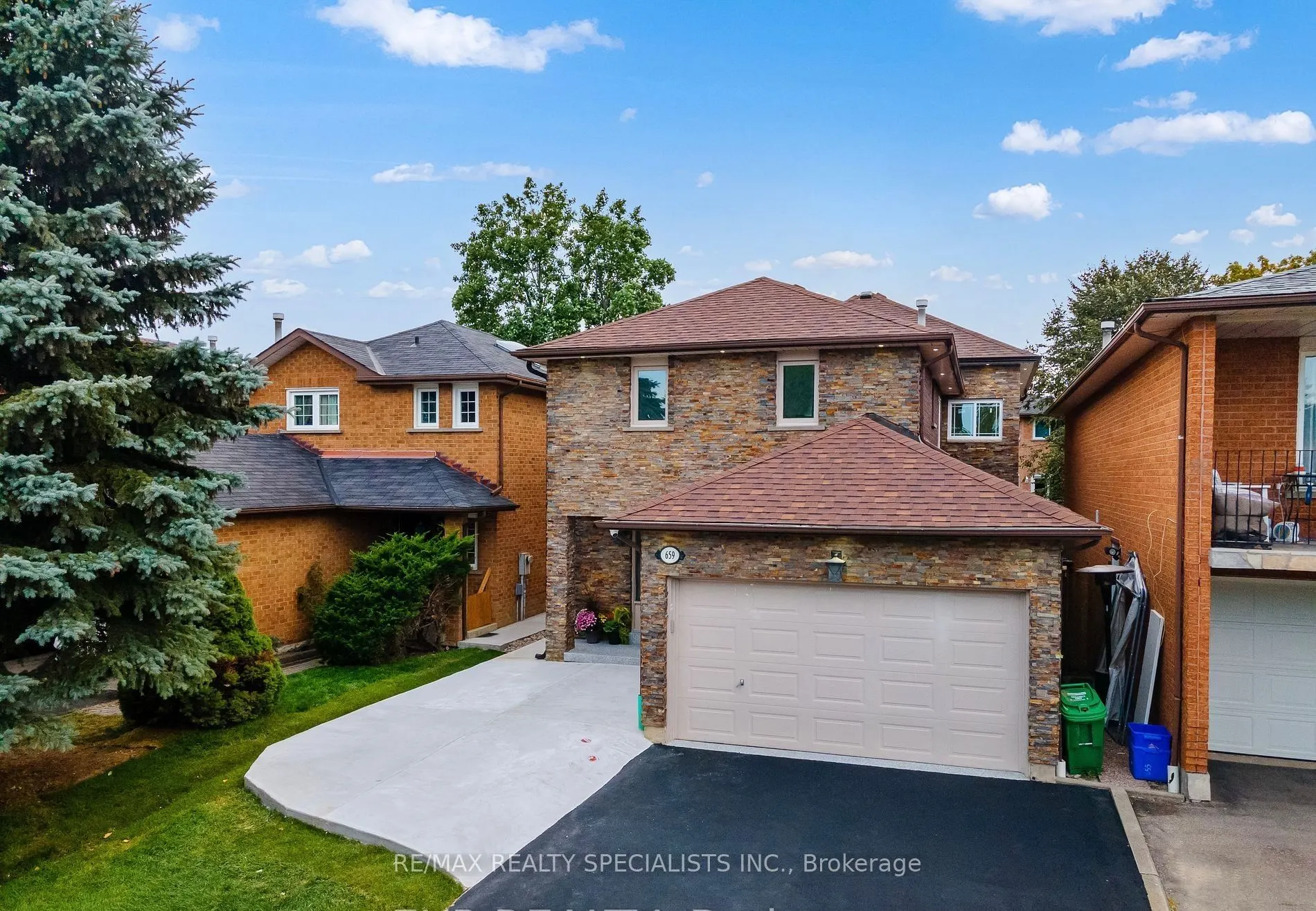 659 Roselaire Trail, #4