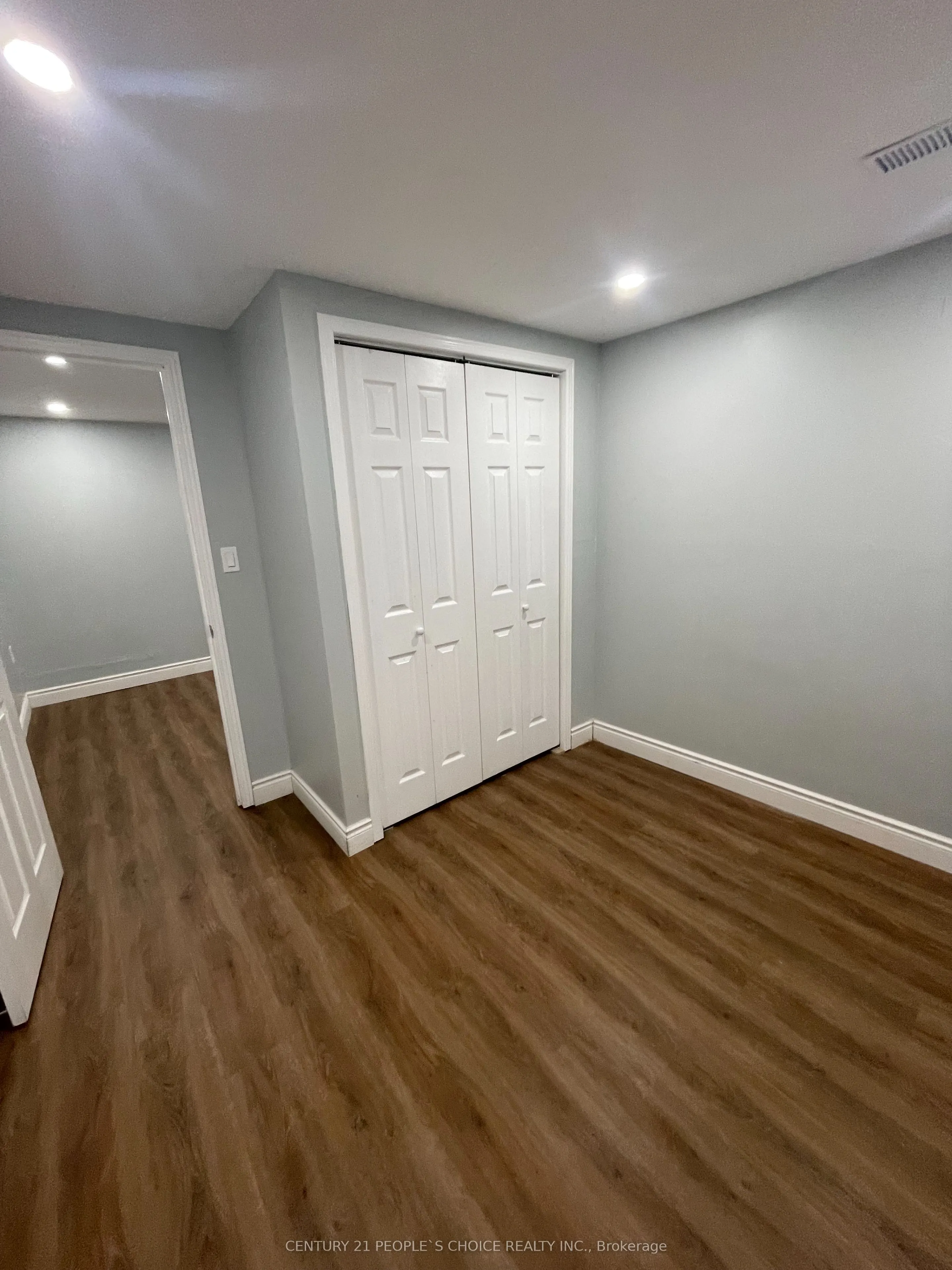 169 Willow Park Drive, #Lower