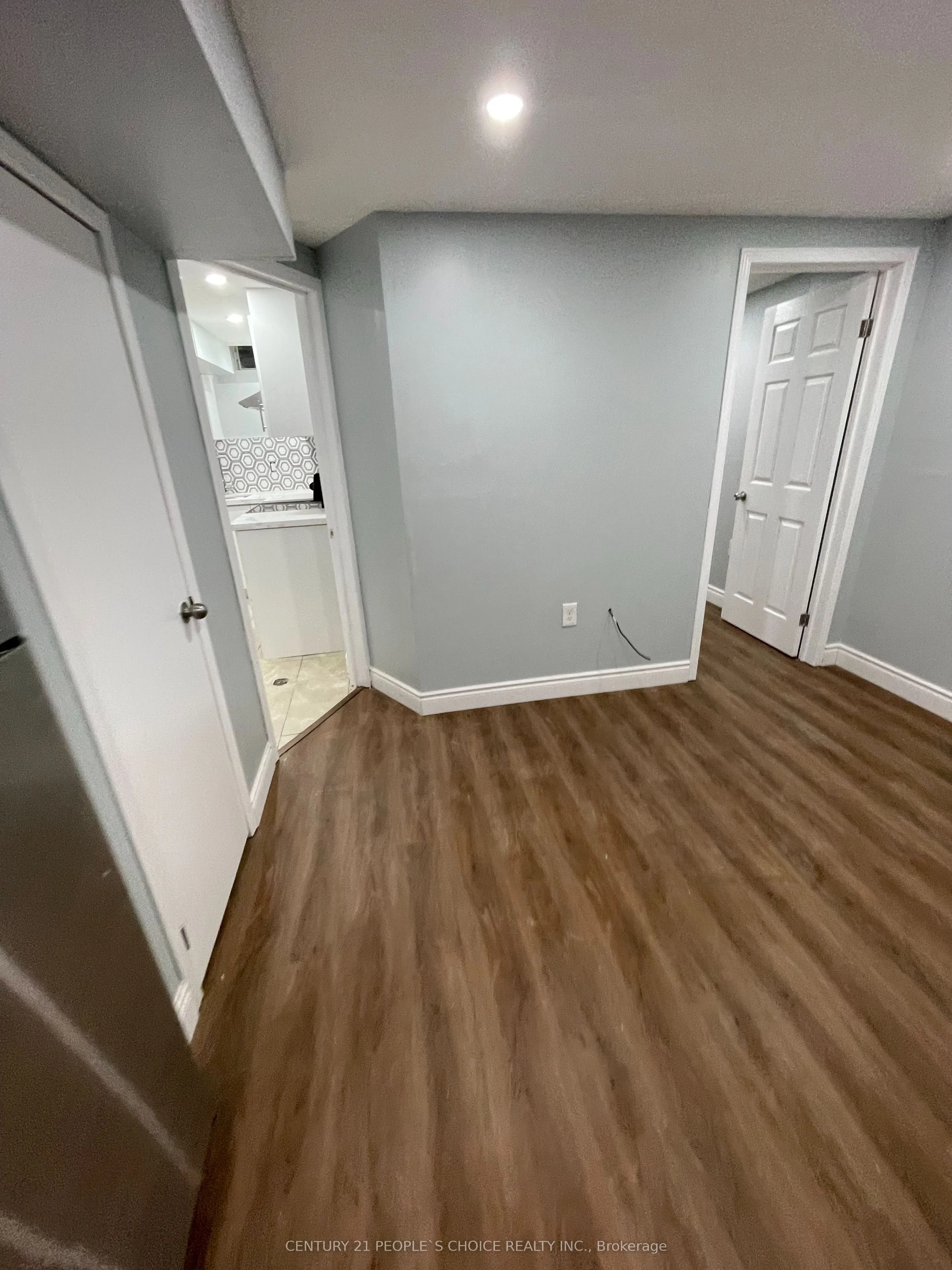 169 Willow Park Drive, #Lower