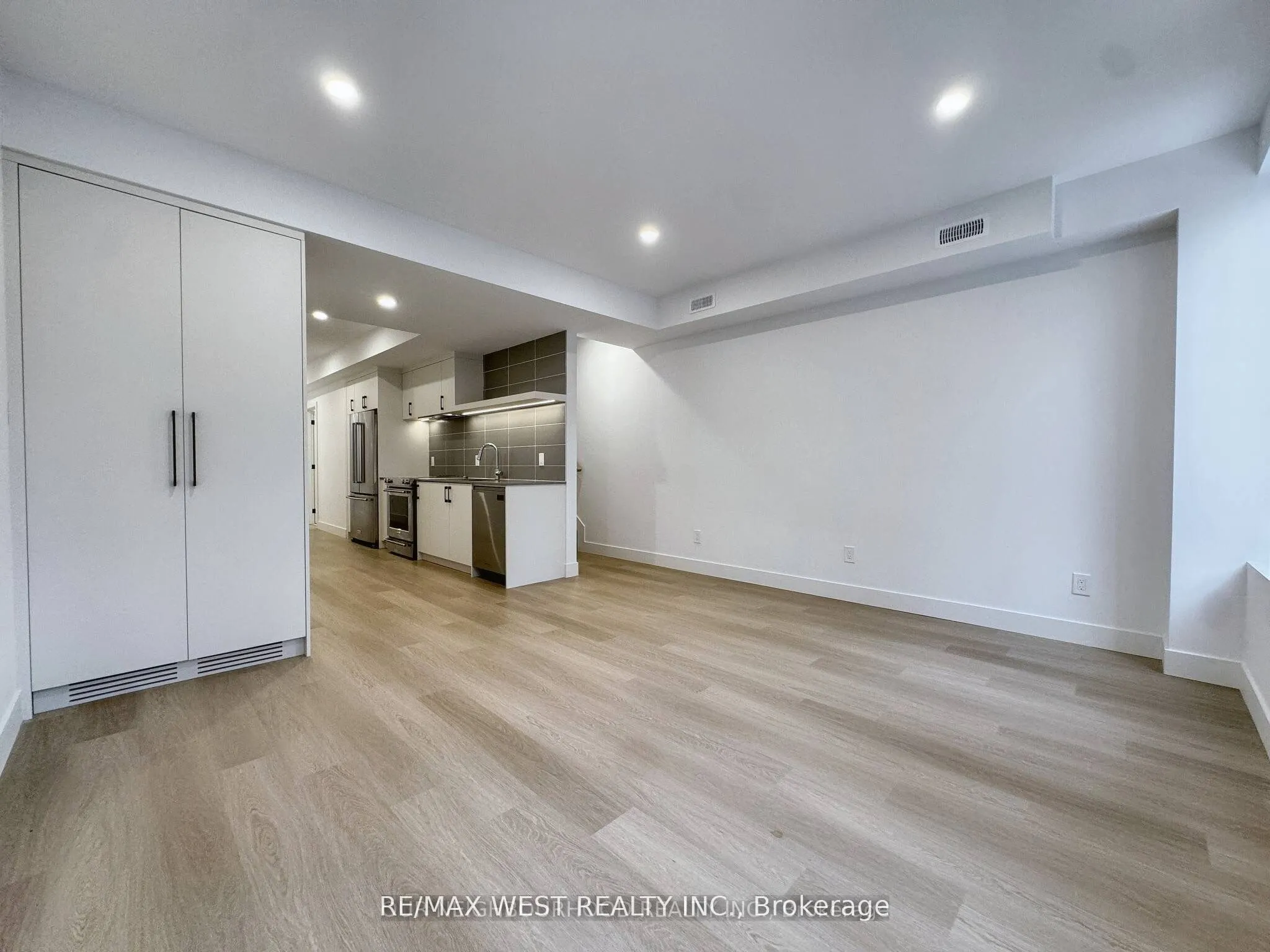 47 Morningside Avenue, #B